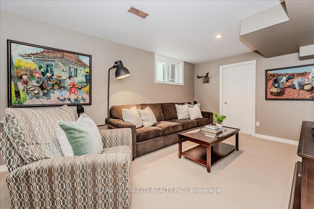 Photo 25 of 512 Claridge Drive, Waterloo — HOMEH