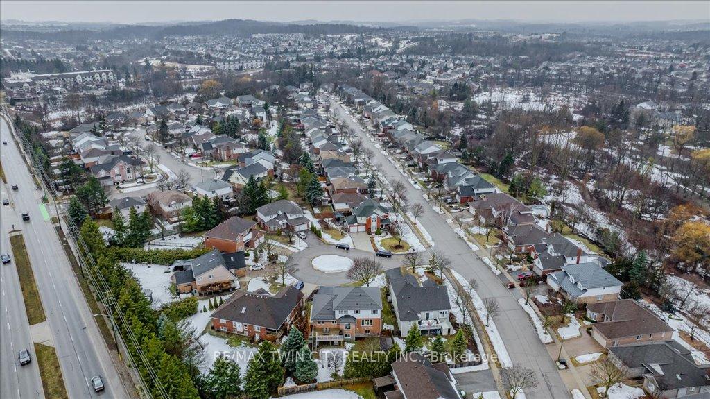 Photo 38 of 512 Claridge Drive, Waterloo — HOMEH