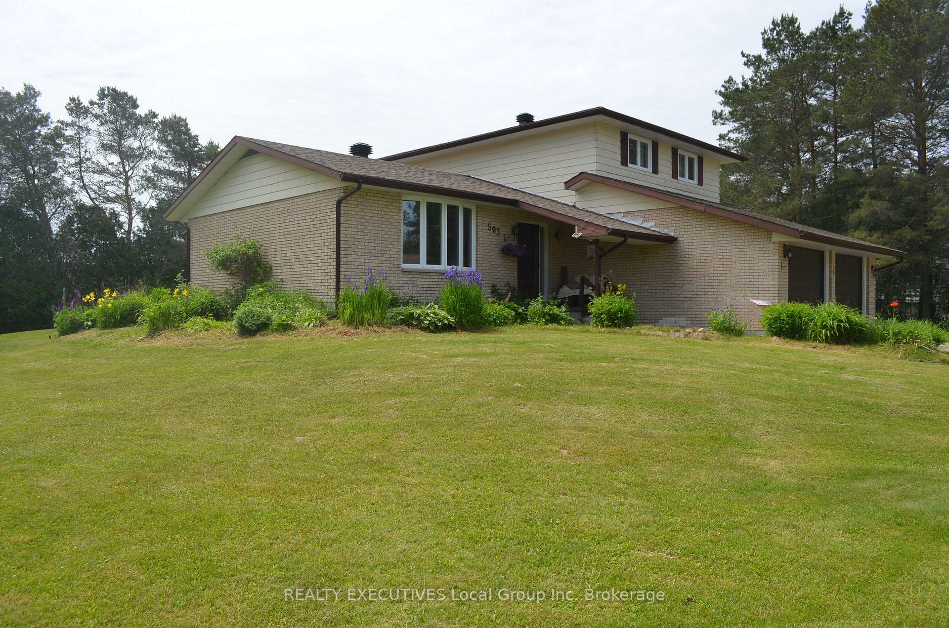 Photo 5 of 503 Morrison Street W, Powassan, Trout Creek — HOMEH