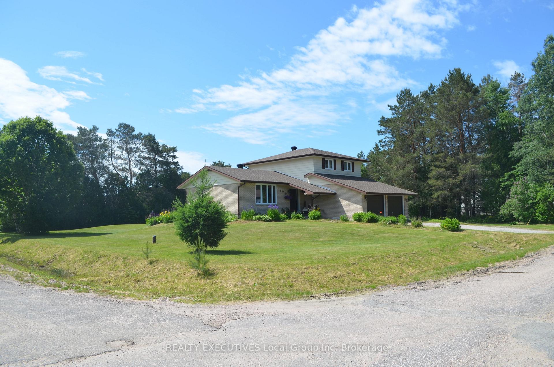 Photo 48 of 503 Morrison Street W, Powassan, Trout Creek — HOMEH