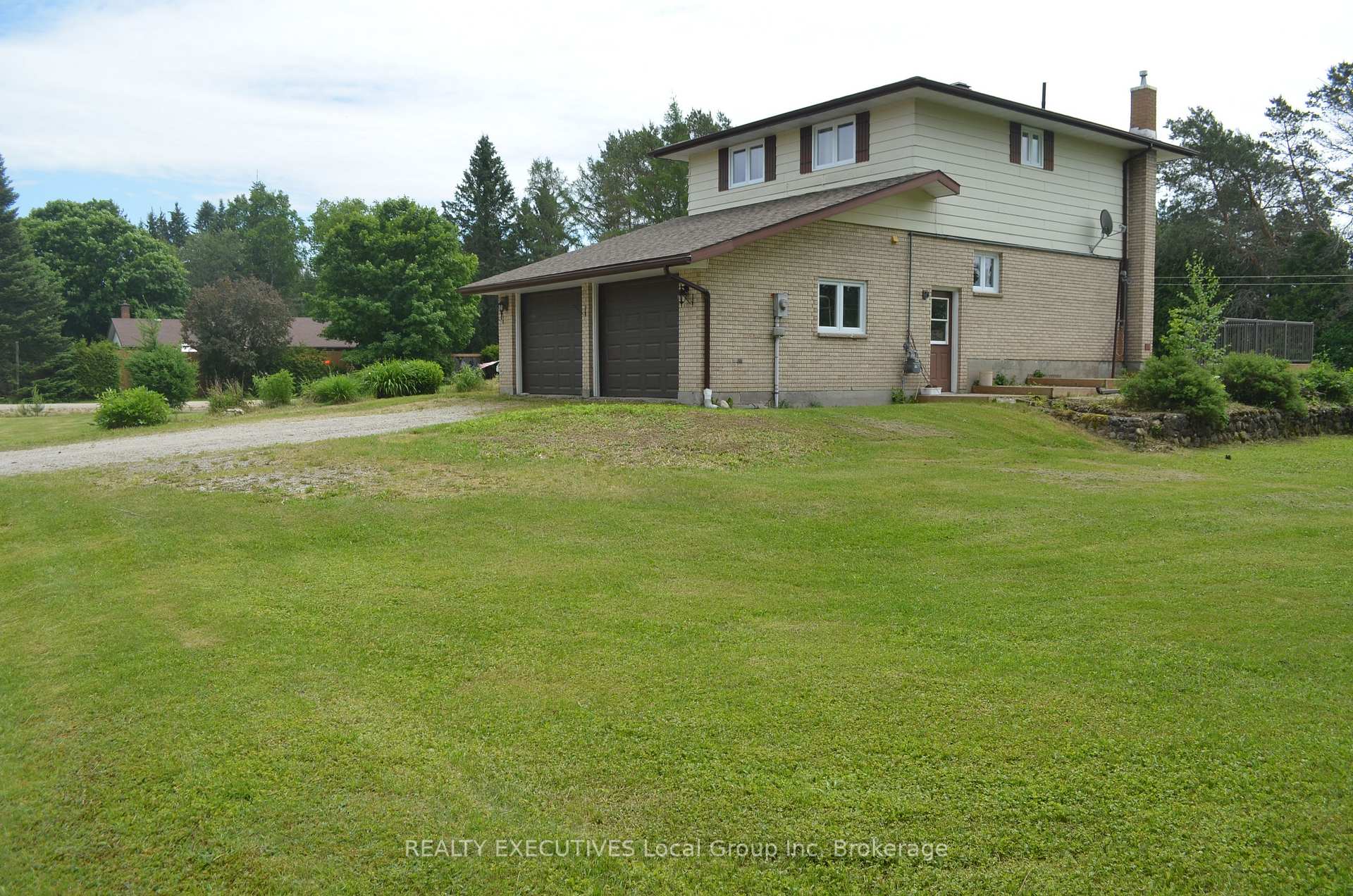Photo 46 of 503 Morrison Street W, Powassan, Trout Creek — HOMEH