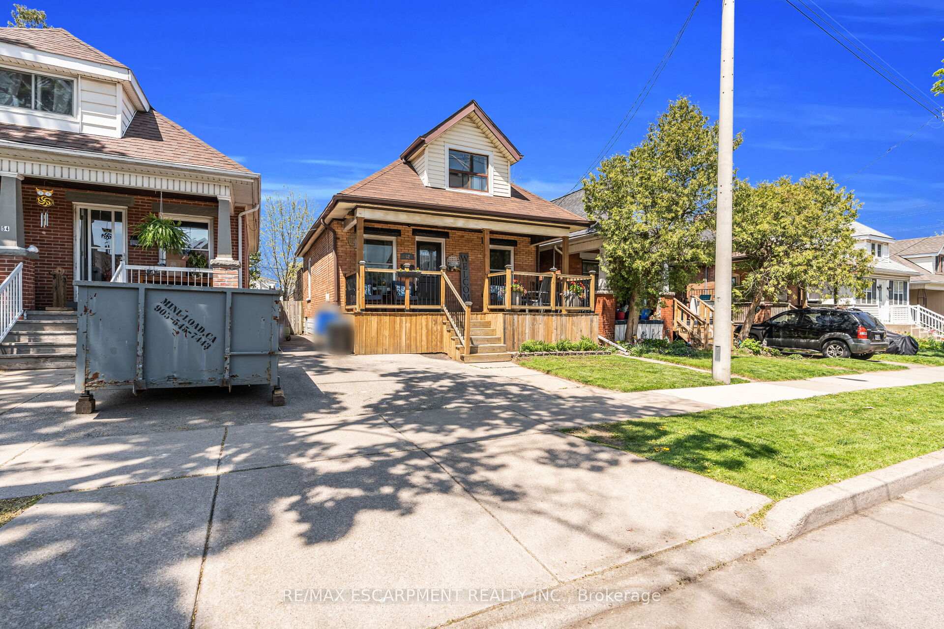 Photo 2 of 52 Graham Avenue S, Hamilton, Delta — HOMEH