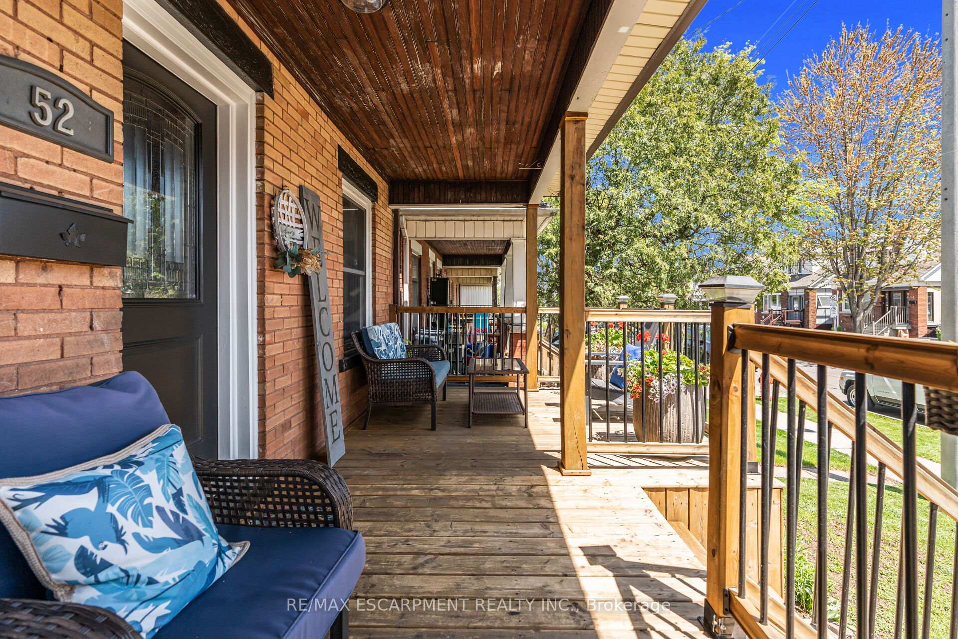 Photo 4 of 52 Graham Avenue S, Hamilton, Delta — HOMEH