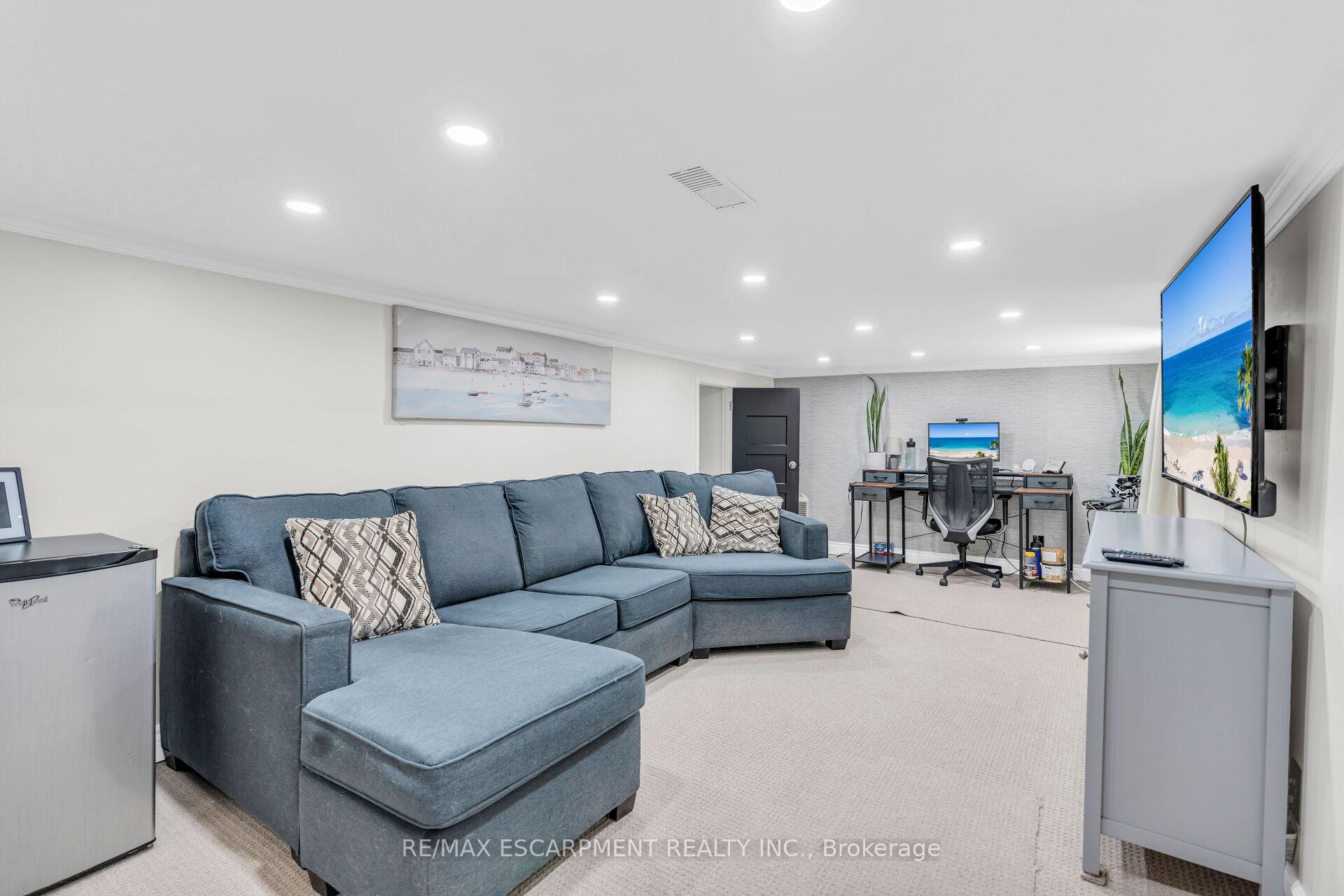 Photo 26 of 52 Graham Avenue S, Hamilton, Delta — HOMEH