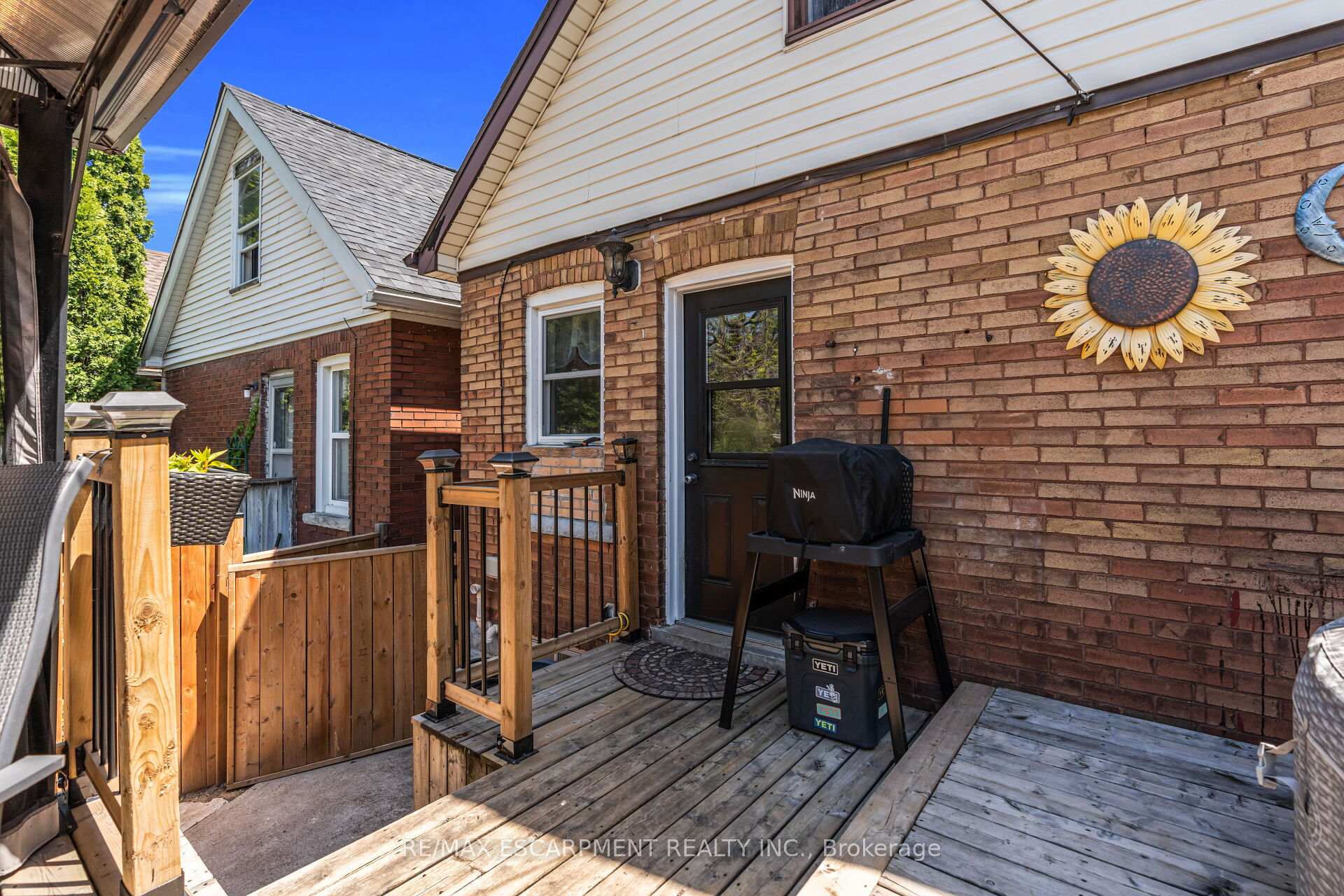 Photo 34 of 52 Graham Avenue S, Hamilton, Delta — HOMEH