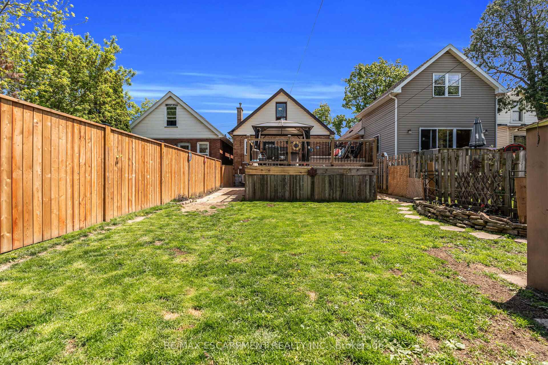 Photo 40 of 52 Graham Avenue S, Hamilton, Delta — HOMEH