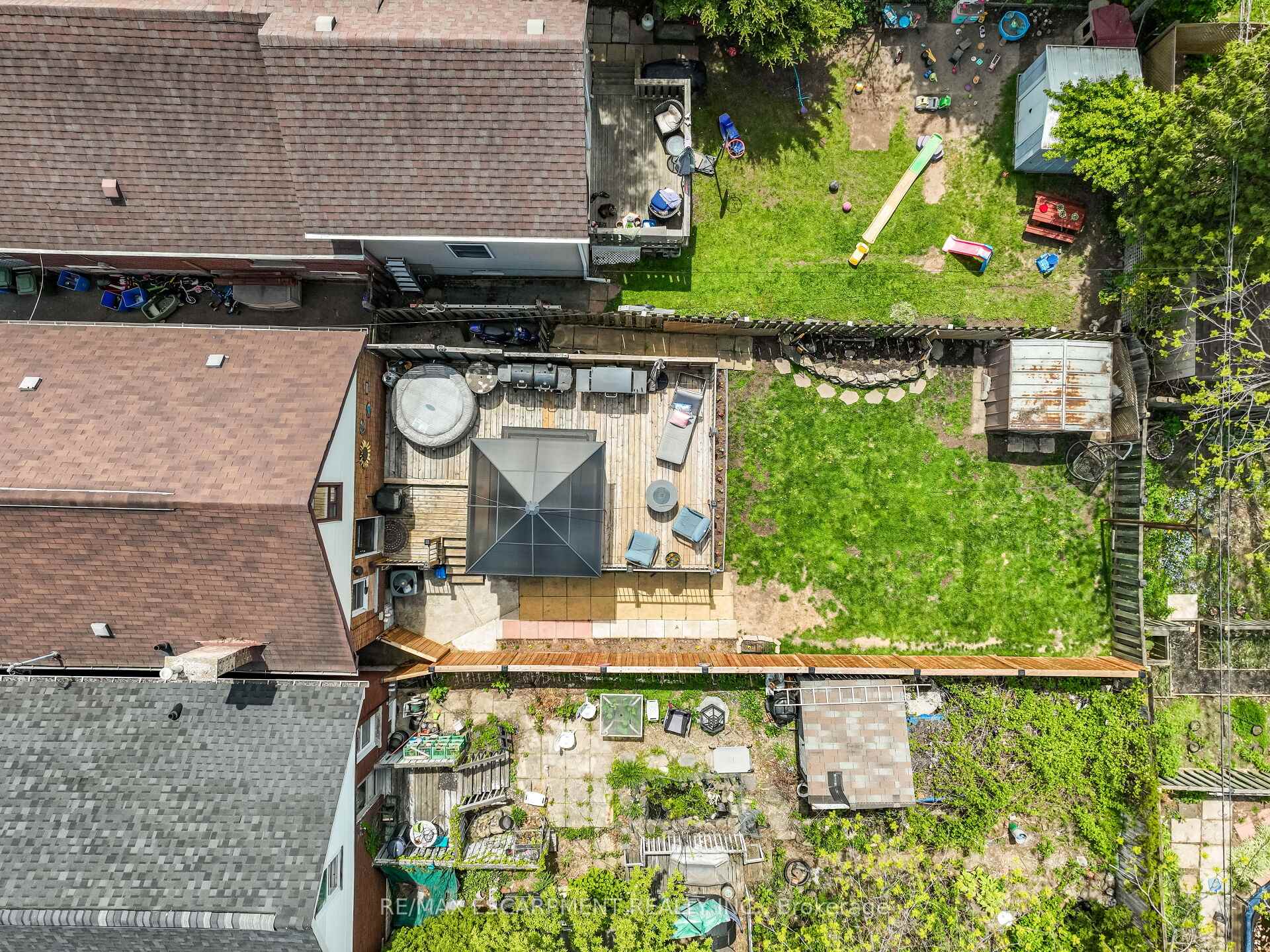 Photo 42 of 52 Graham Avenue S, Hamilton, Delta — HOMEH