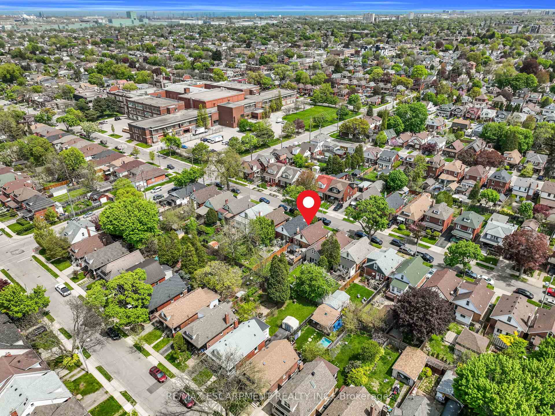 Photo 45 of 52 Graham Avenue S, Hamilton, Delta — HOMEH