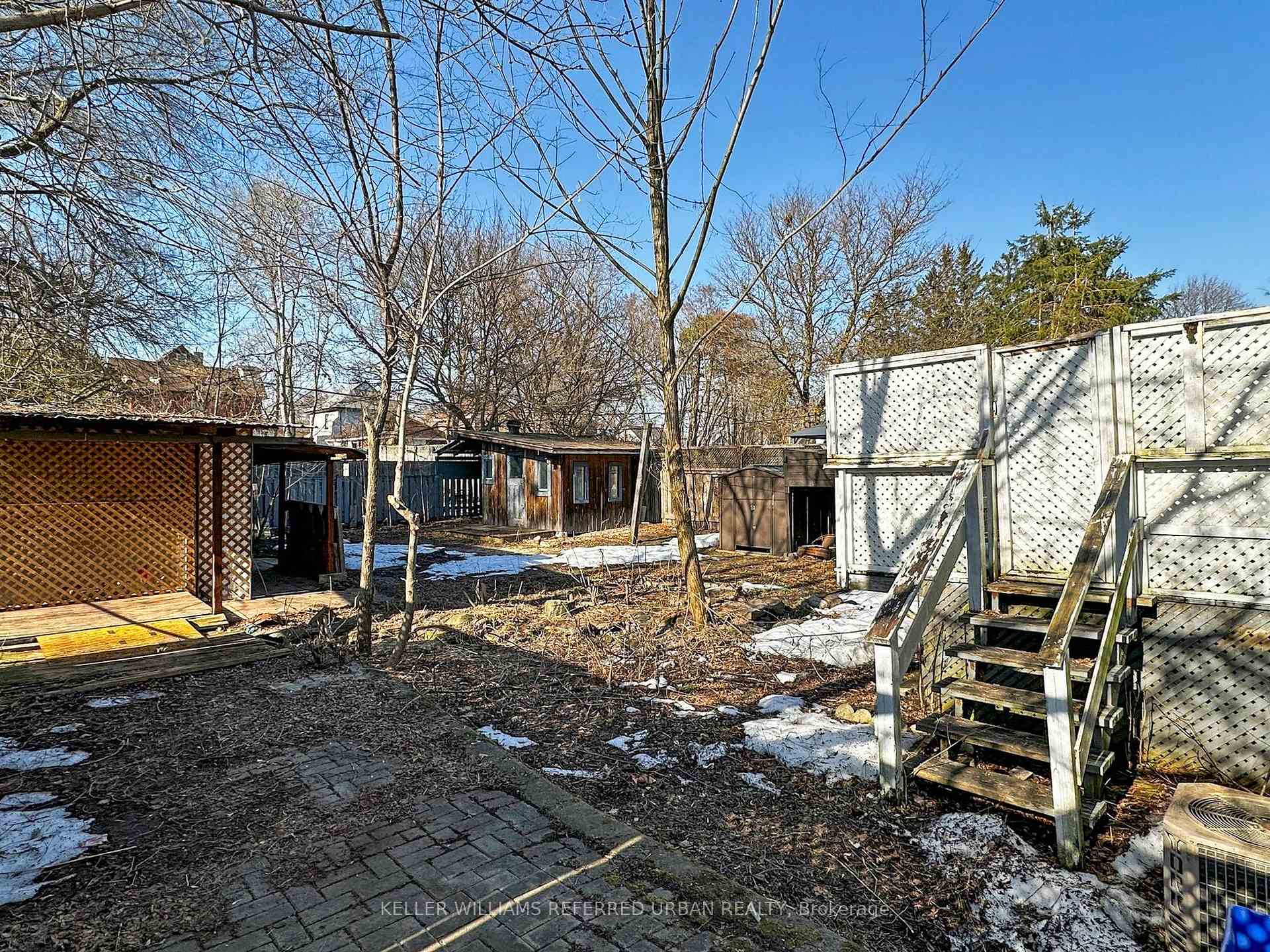 Photo 17 of 30 Perry Street, Barrie, Queen's Park — HOMEH