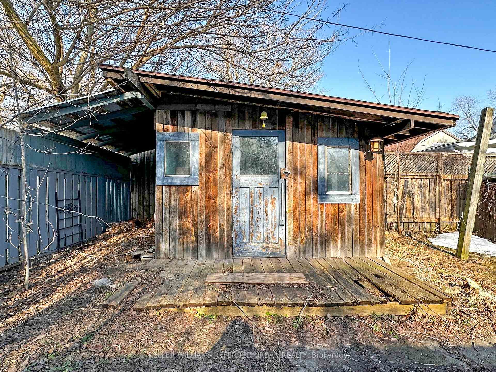 Photo 13 of 30 Perry Street, Barrie, Queen's Park — HOMEH