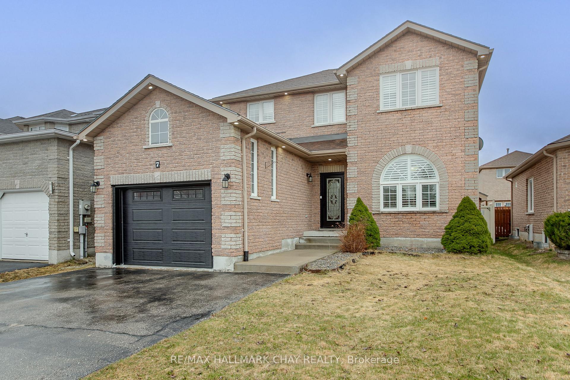 Photo 2 of 7 Penvill Trail, Barrie, Ardagh — HOMEH