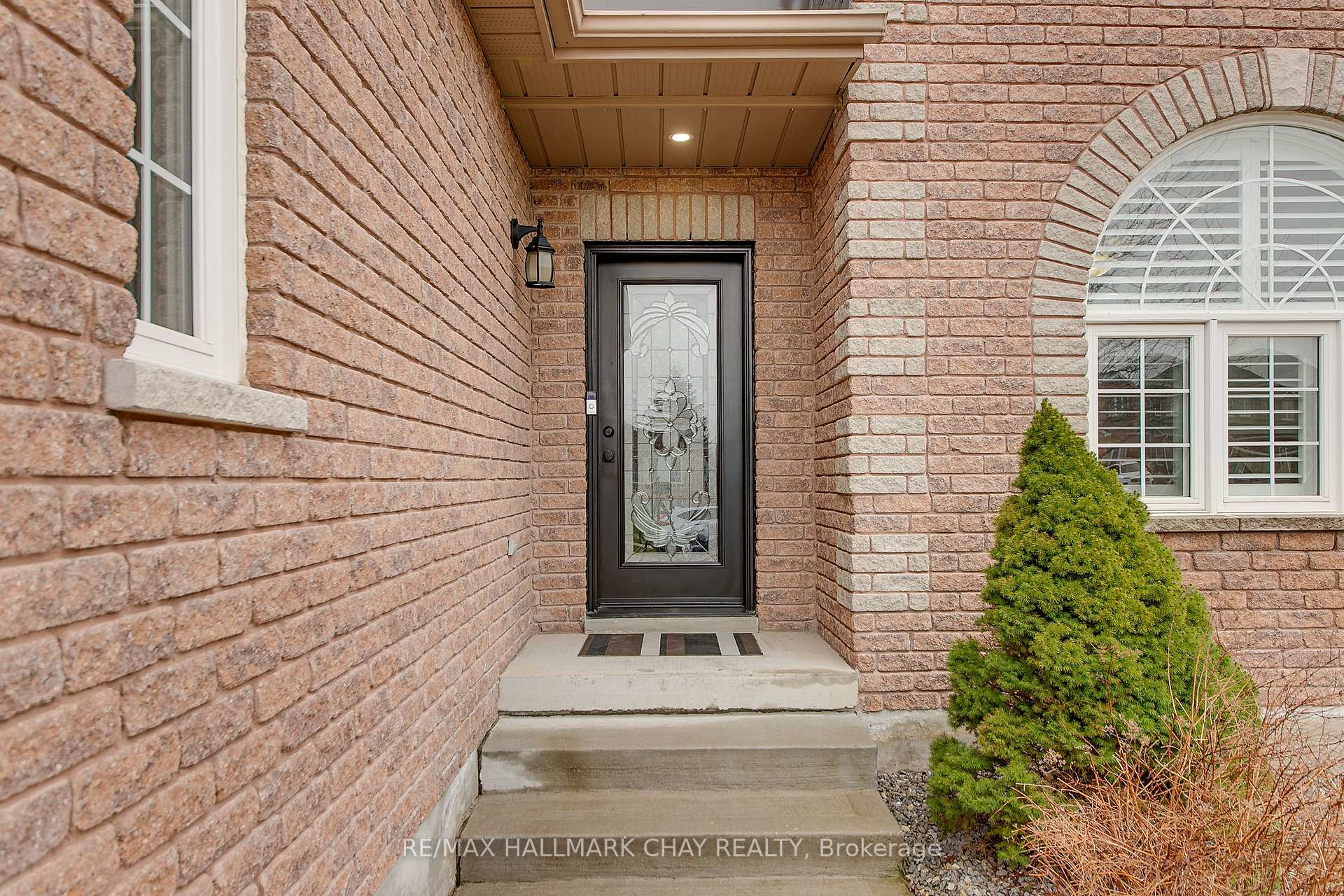 Photo 10 of 7 Penvill Trail, Barrie, Ardagh — HOMEH