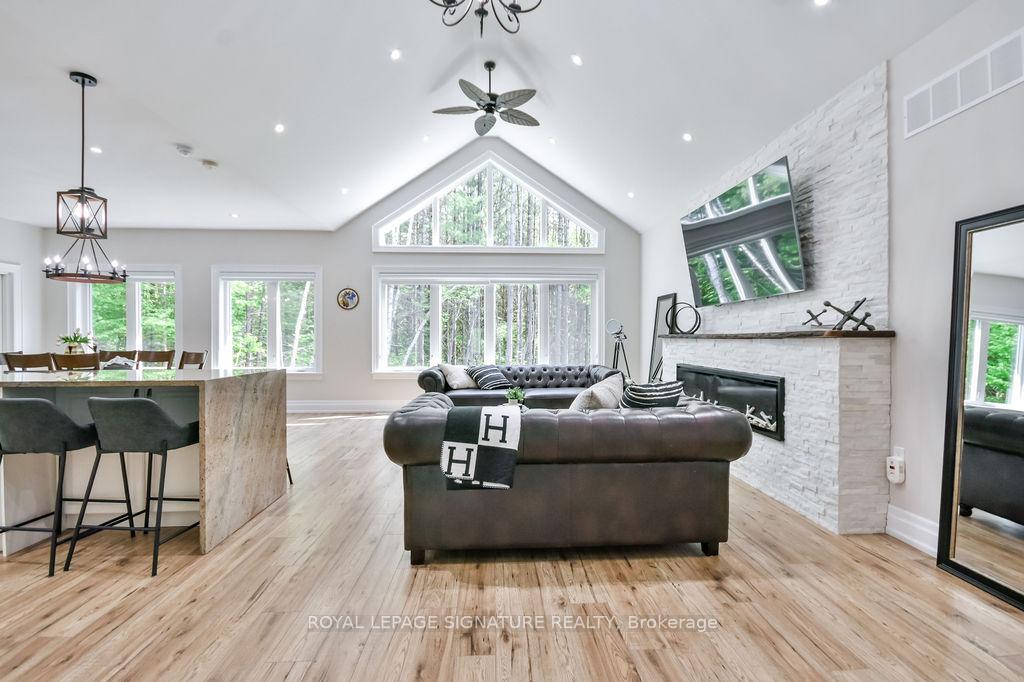 Photo 4 of 5142 Severn Pines Crescent, Severn, Washago — HOMEH