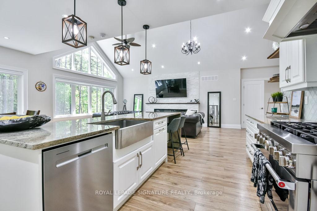 Photo 5 of 5142 Severn Pines Crescent, Severn, Washago — HOMEH