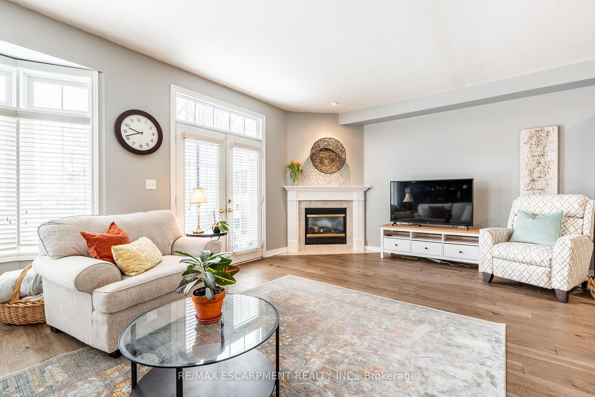 Photo 22 of 65 Goldenview Court, Hamilton, Waterdown — HOMEH