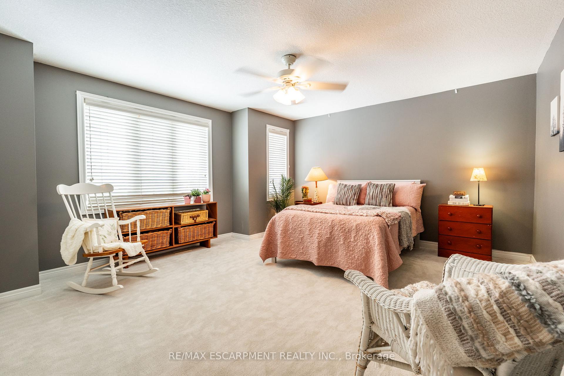 Photo 29 of 65 Goldenview Court, Hamilton, Waterdown — HOMEH