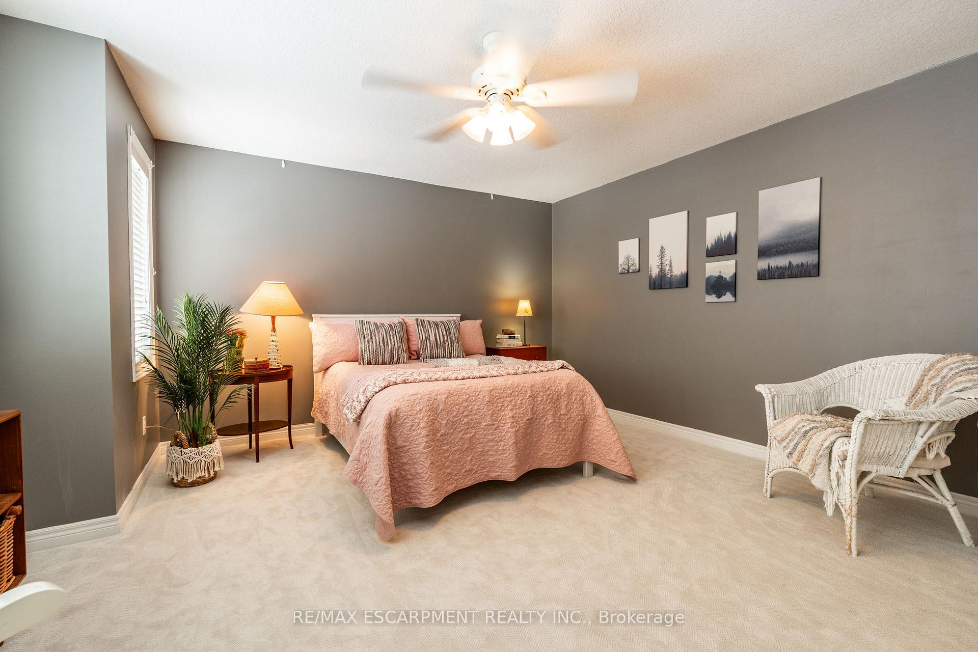 Photo 27 of 65 Goldenview Court, Hamilton, Waterdown — HOMEH