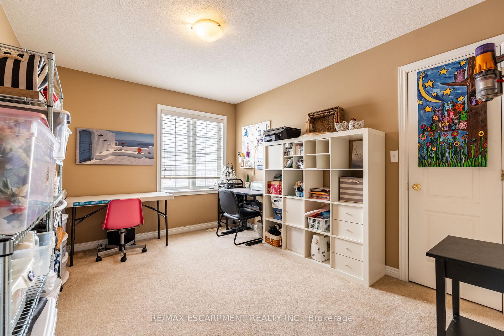 Photo 34 of 65 Goldenview Court, Hamilton, Waterdown — HOMEH