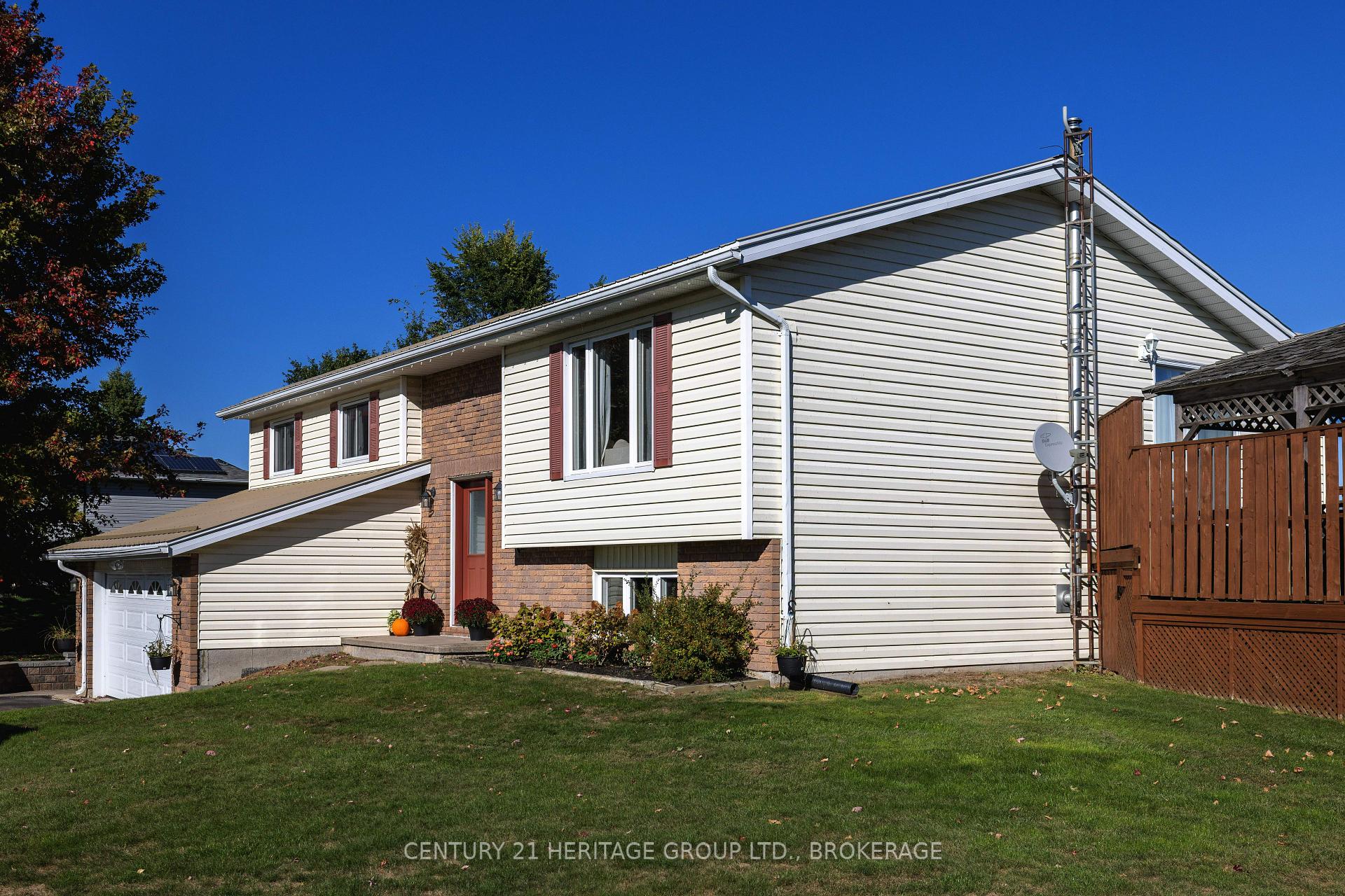 Photo 2 of 4376 Wilmer Road, Frontenac, Frontenac South — HOMEH