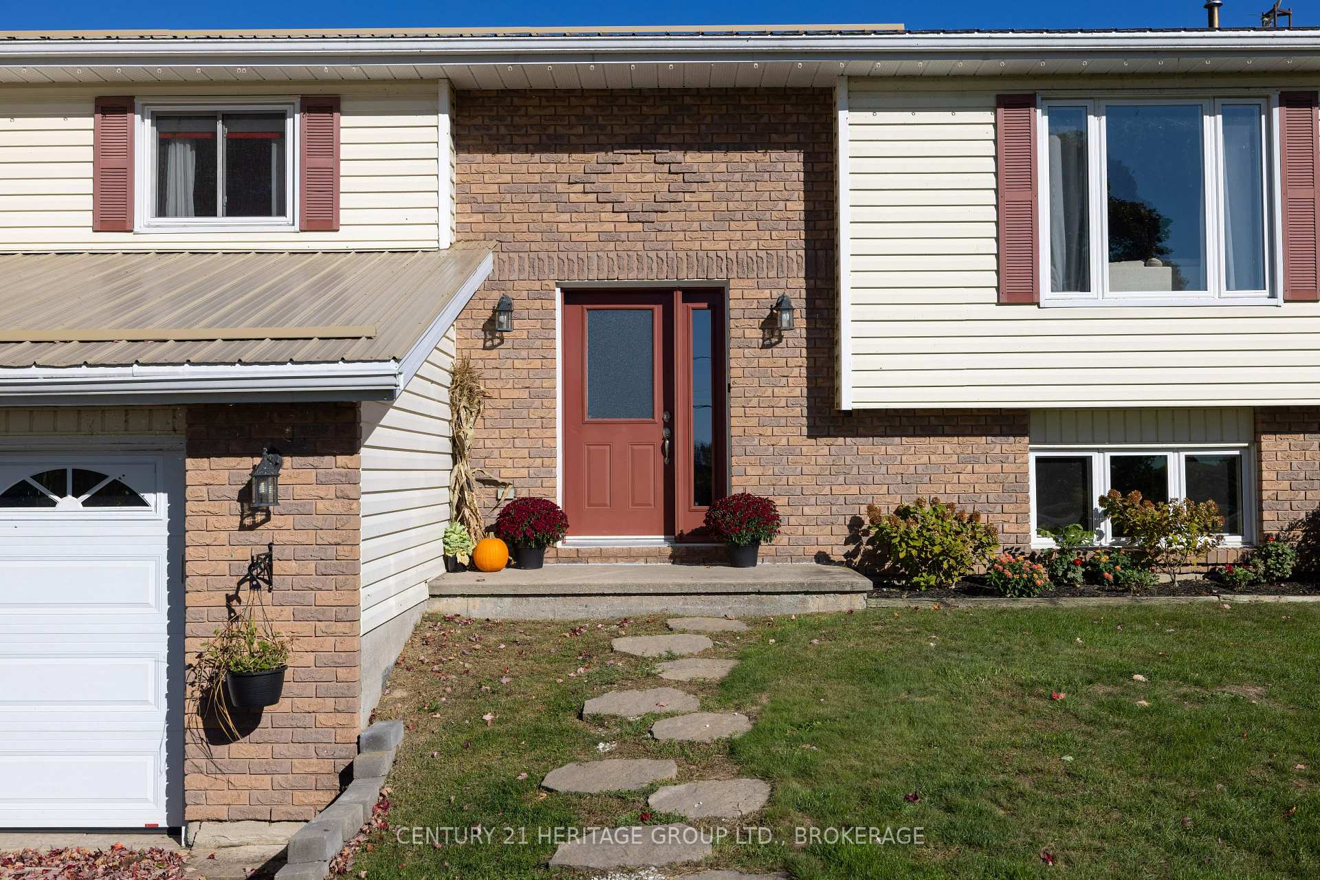 Photo 3 of 4376 Wilmer Road, Frontenac, Frontenac South — HOMEH