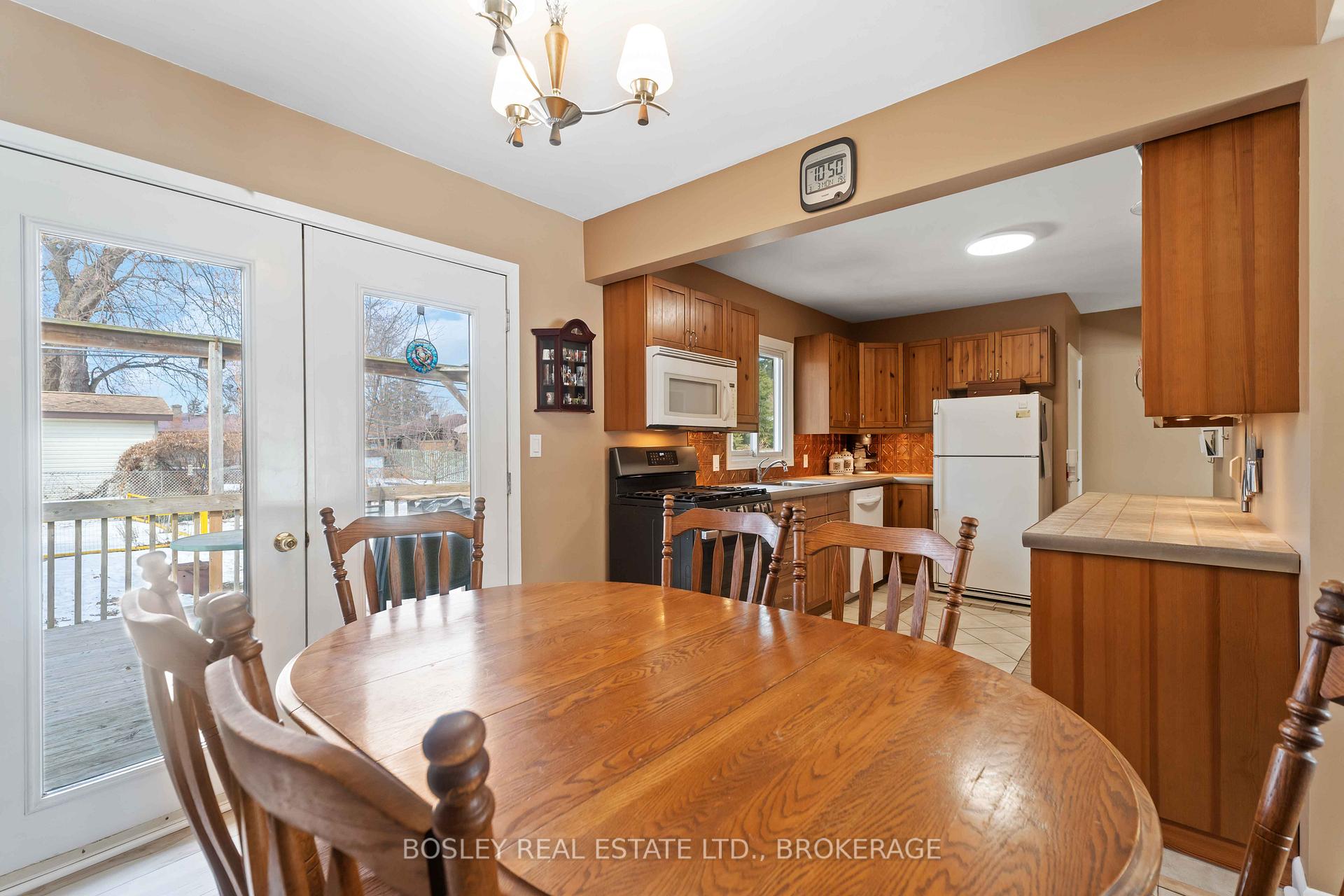 Photo 11 of 49 Aquadale Drive, St. Catharines, Lakeshore — HOMEH