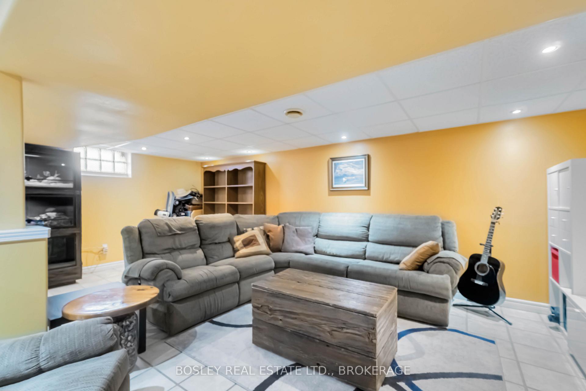 Photo 19 of 49 Aquadale Drive, St. Catharines, Lakeshore — HOMEH
