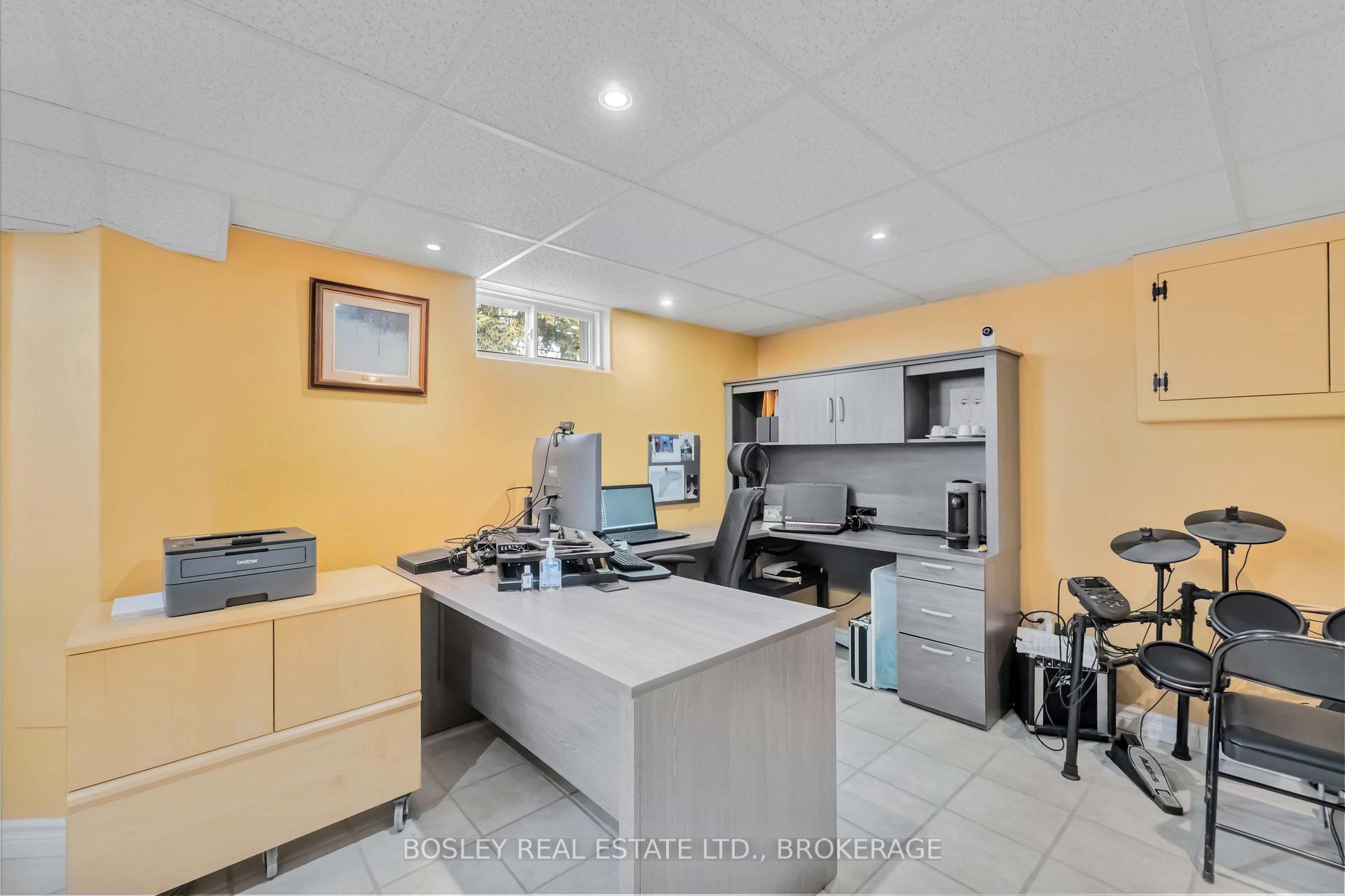 Photo 22 of 49 Aquadale Drive, St. Catharines, Lakeshore — HOMEH
