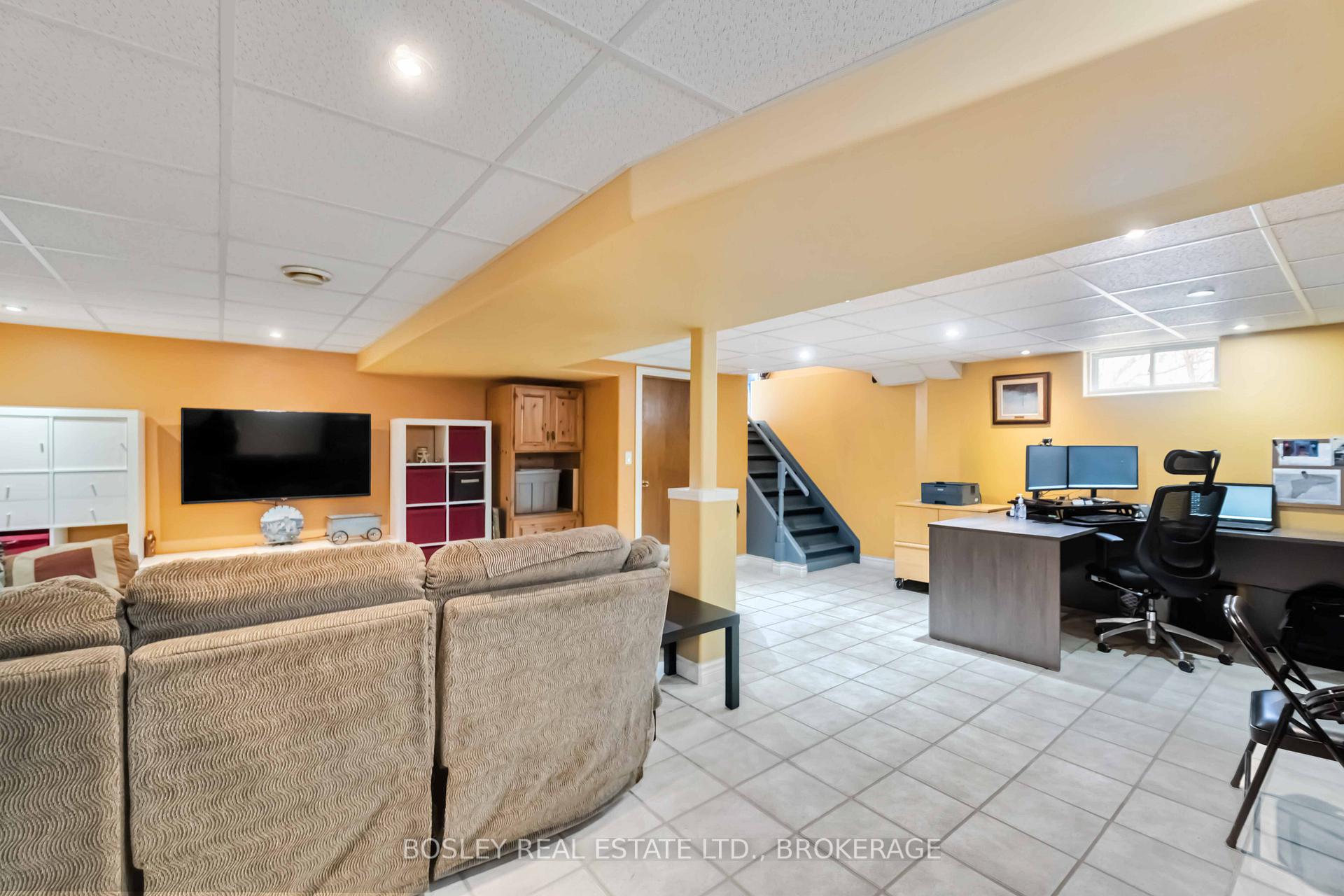 Photo 26 of 49 Aquadale Drive, St. Catharines, Lakeshore — HOMEH