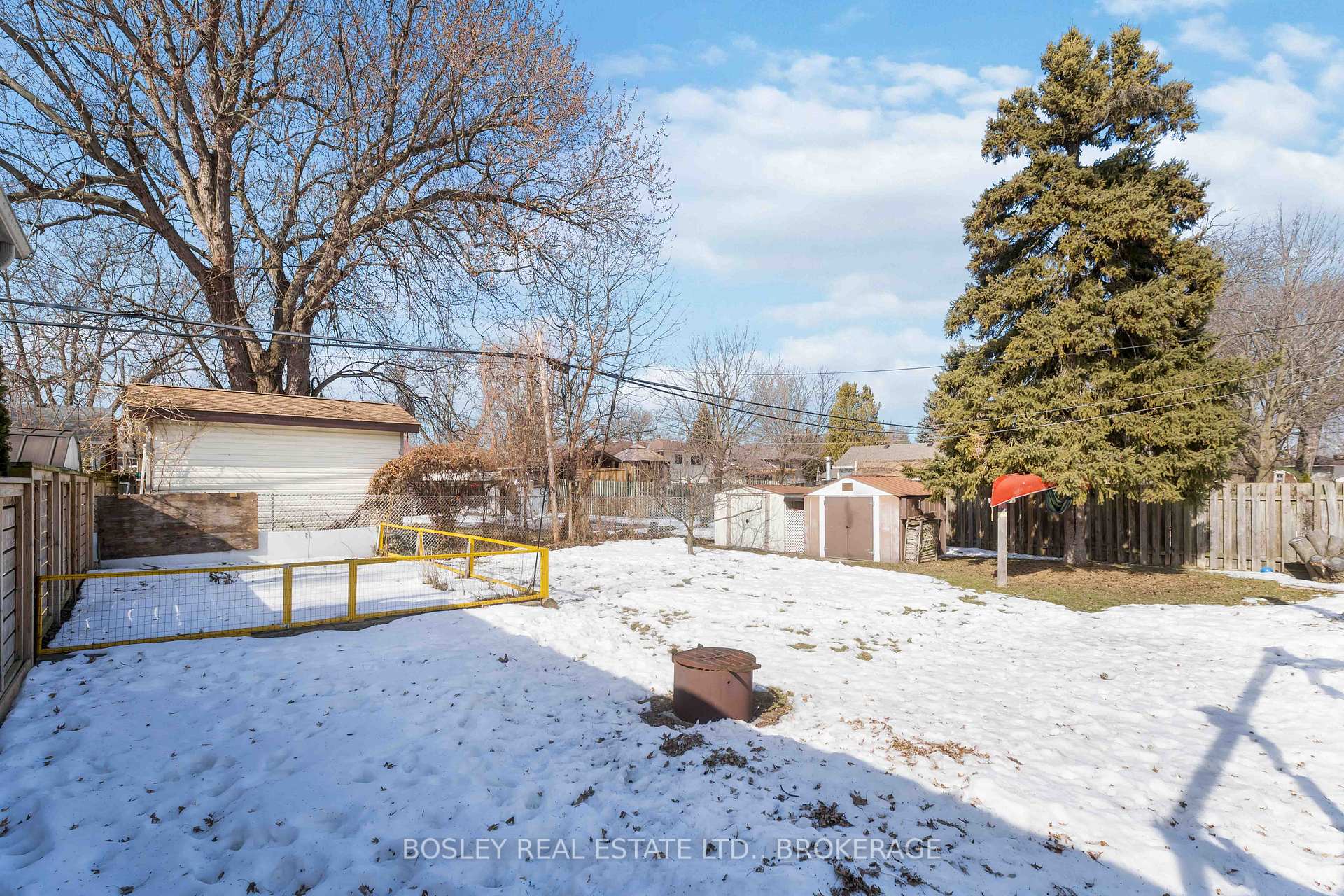 Photo 32 of 49 Aquadale Drive, St. Catharines, Lakeshore — HOMEH