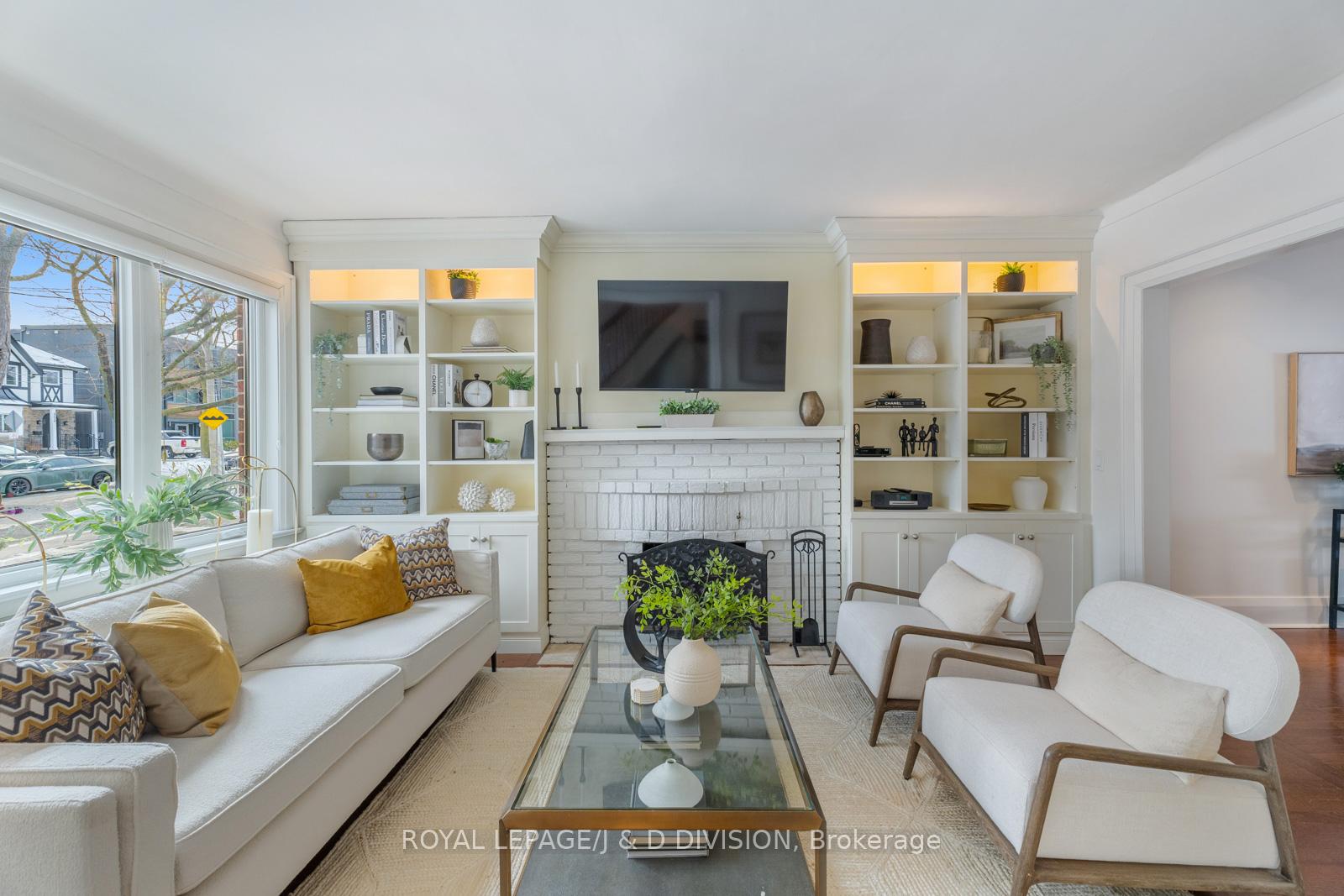 Photo 4 of 360 Briar Hill Avenue, Toronto, Lawrence Park South — HOMEH