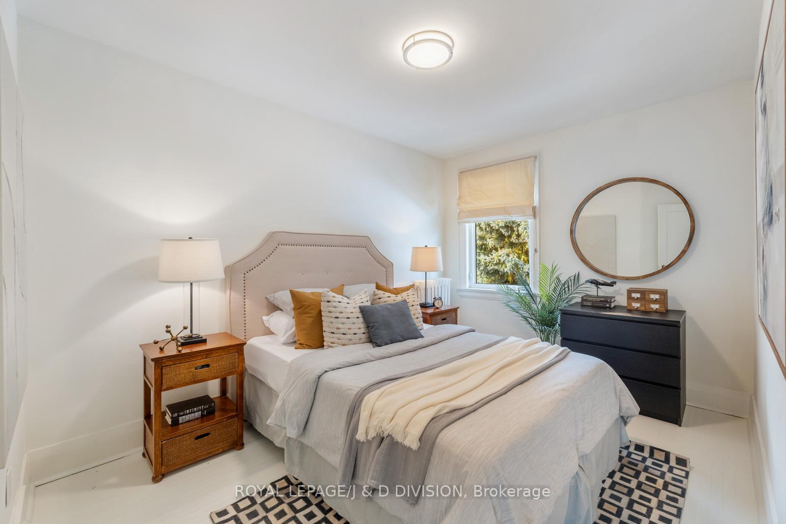 Photo 16 of 360 Briar Hill Avenue, Toronto, Lawrence Park South — HOMEH