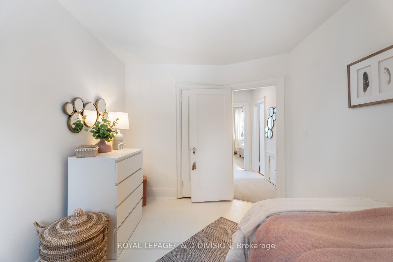 Photo 29 of 360 Briar Hill Avenue, Toronto, Lawrence Park South — HOMEH
