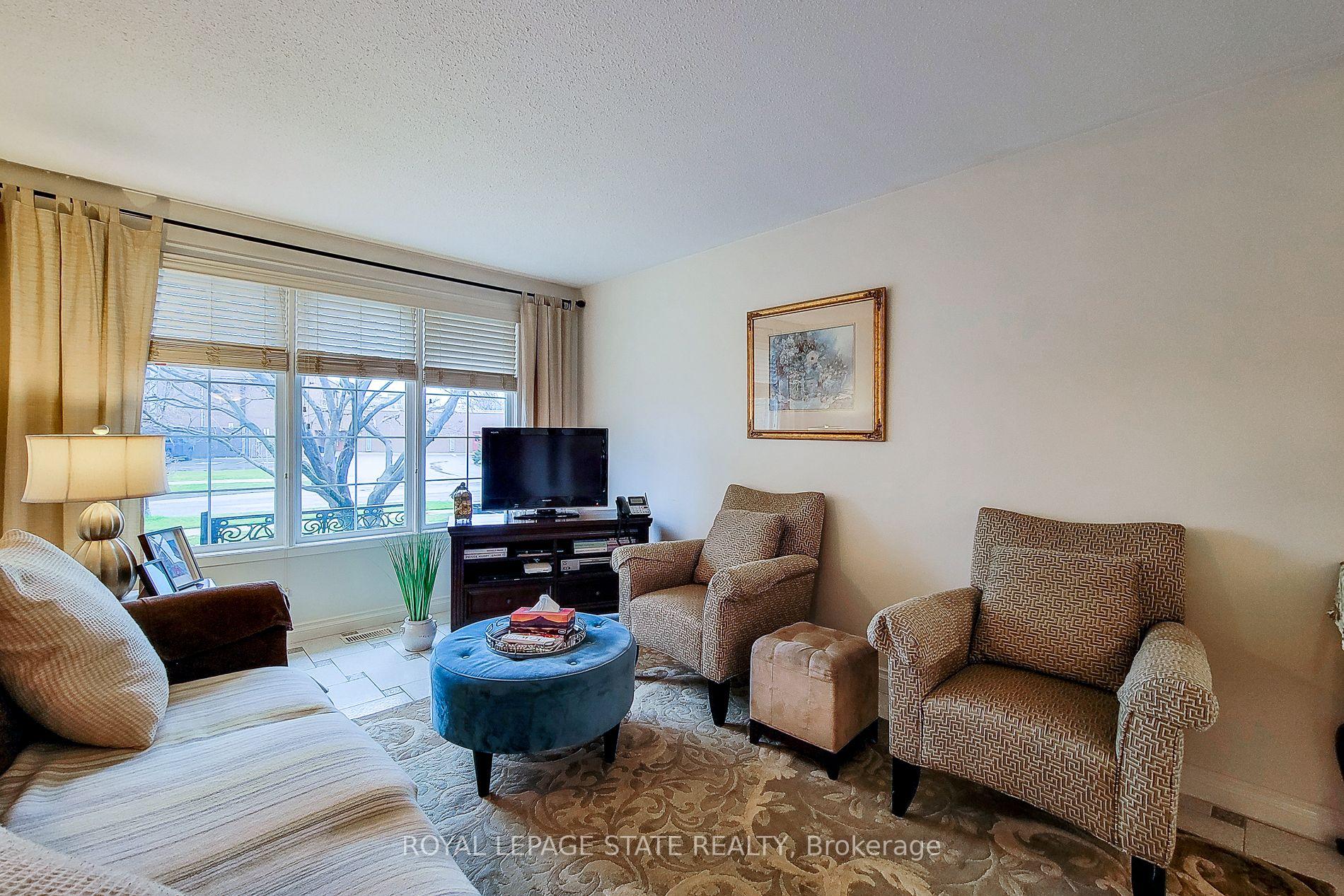 Photo 17 of 170 Glenashton Drive, Hamilton, Stoney Creek — HOMEH