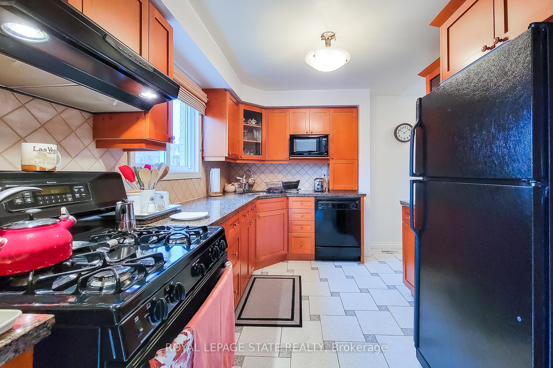 Photo 7 of 170 Glenashton Drive, Hamilton, Stoney Creek — HOMEH