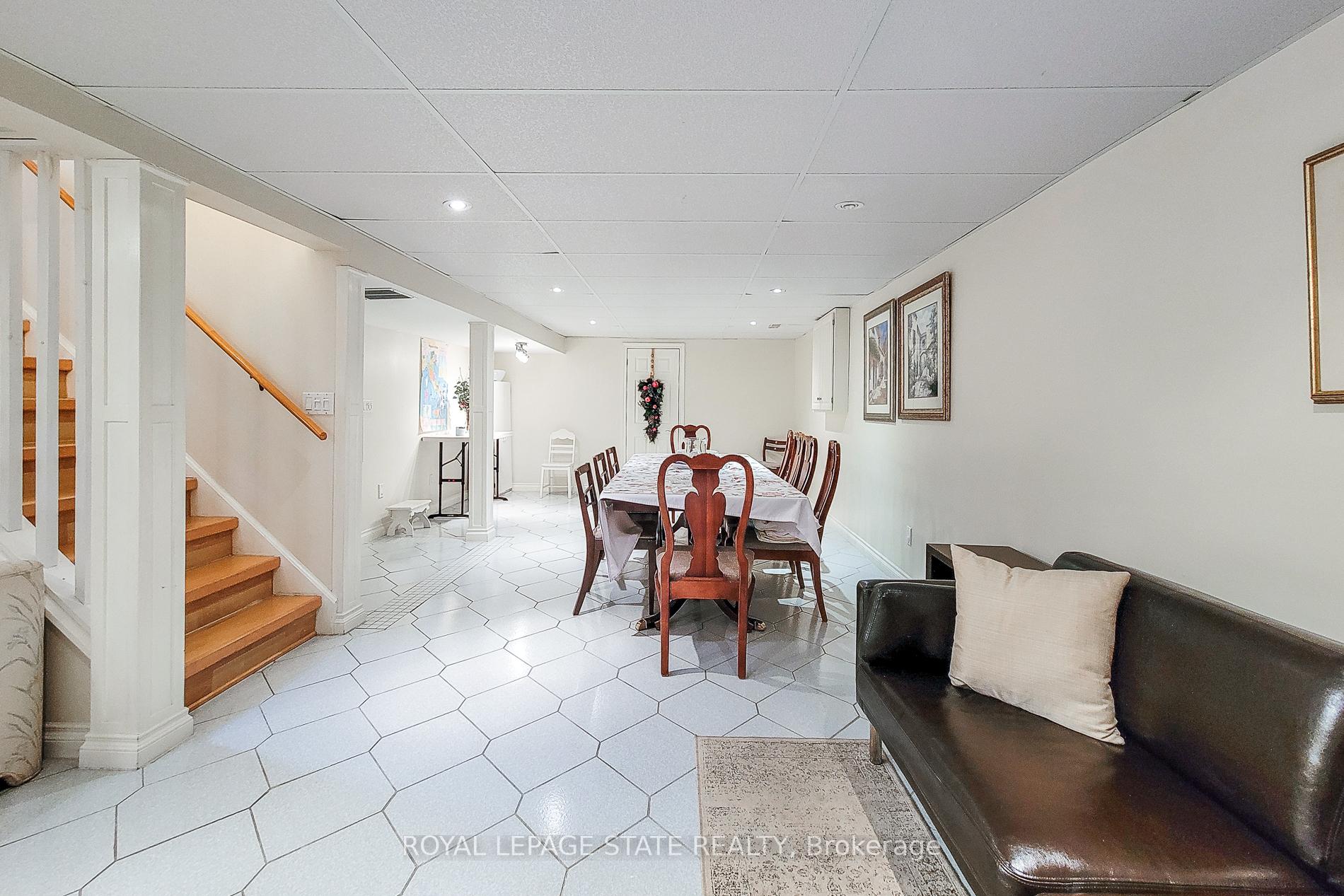 Photo 36 of 170 Glenashton Drive, Hamilton, Stoney Creek — HOMEH