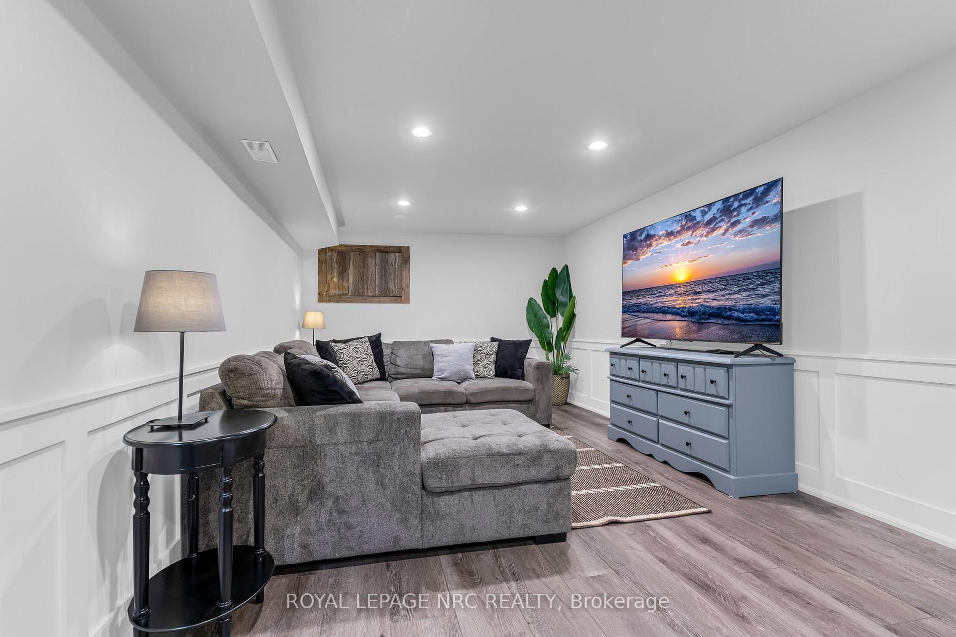 Photo 25 of 7 Craig Boulevard, Grimsby, Grimsby West — HOMEH
