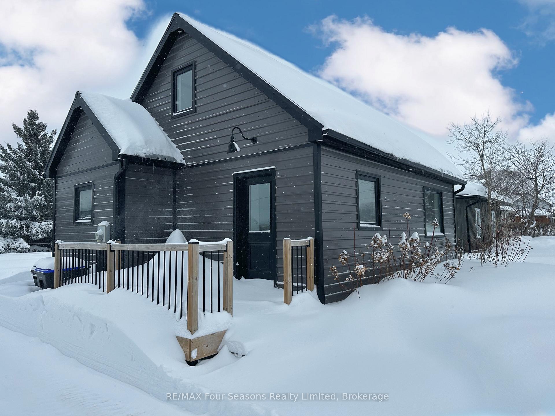 Photo 3 of 7455 County Road 91, Clearview, Stayner — HOMEH