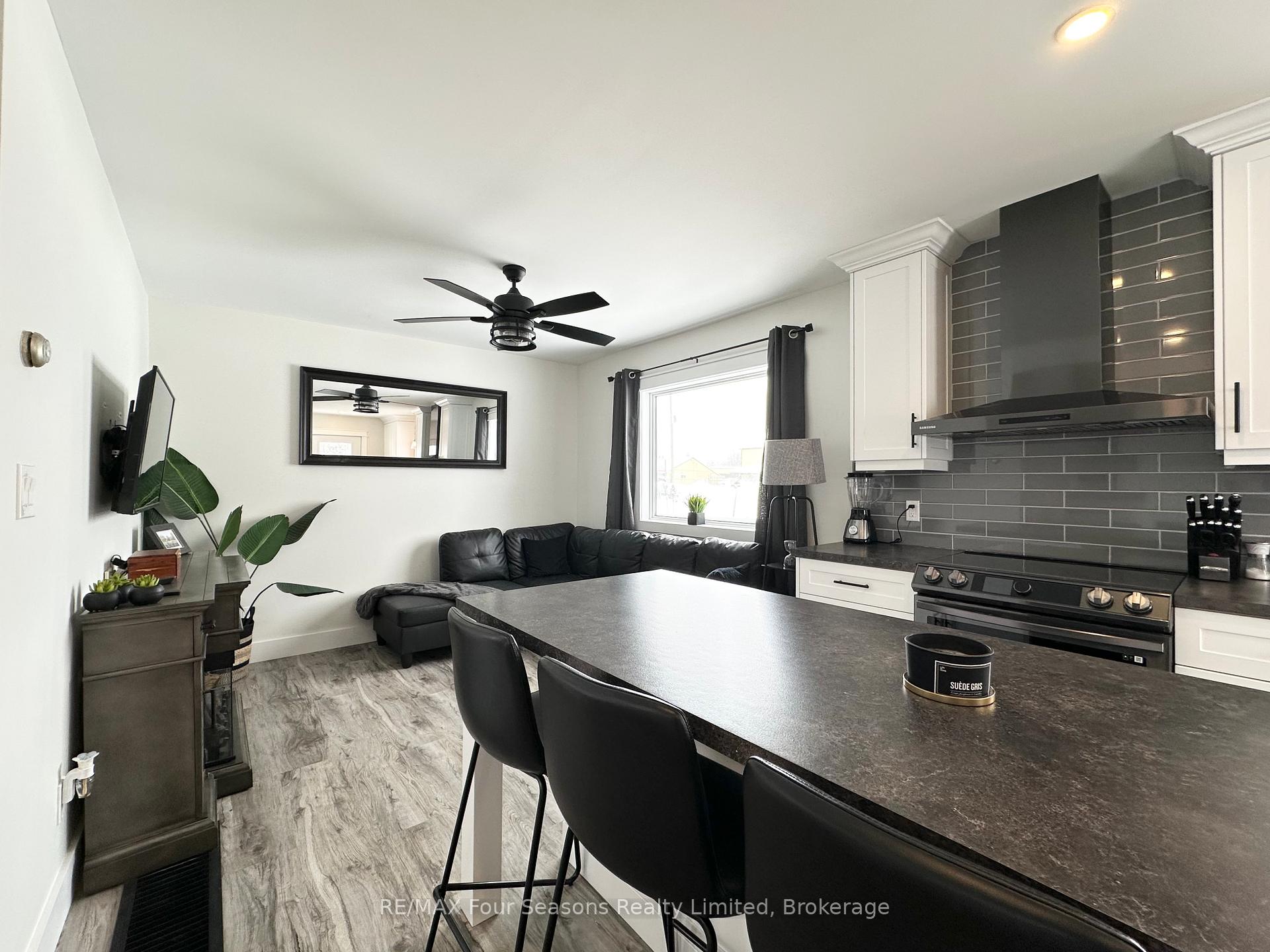 Photo 23 of 7455 County Road 91, Clearview, Stayner — HOMEH