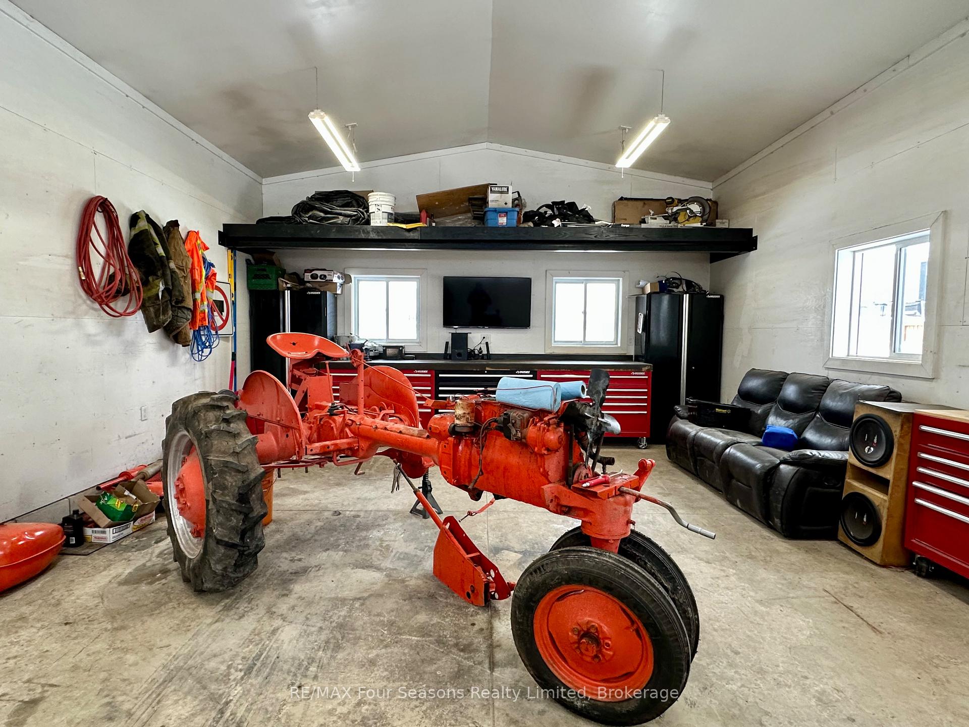 Photo 12 of 7455 County Road 91, Clearview, Stayner — HOMEH