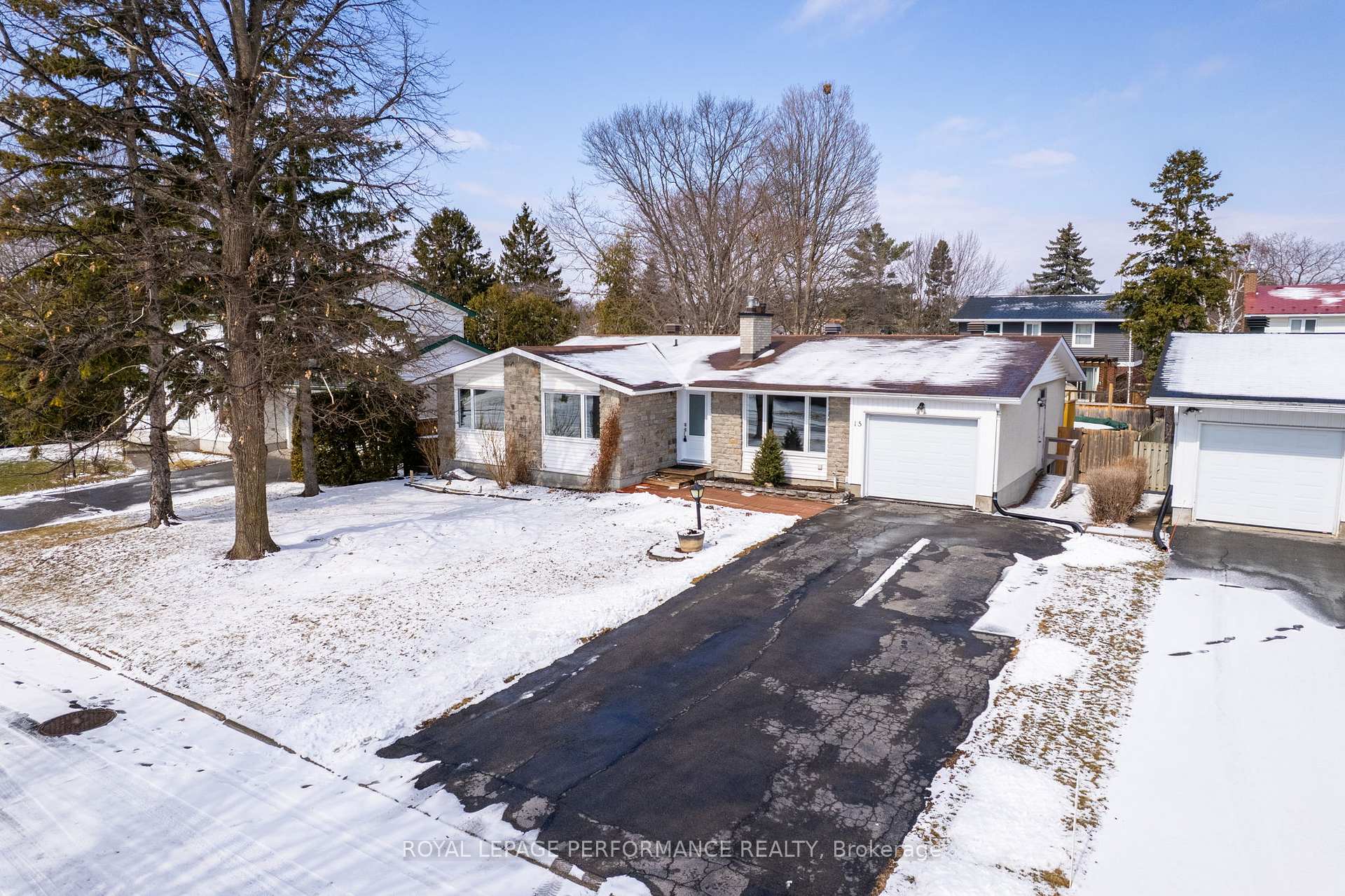 Photo 1 of 15 Brian Crescent, Ottawa, Bruce Farm/Graham Park/Qualicum/Bellands — HOMEH