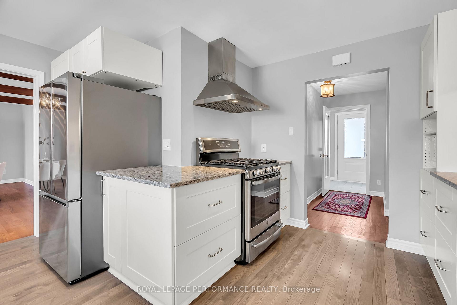 Photo 13 of 15 Brian Crescent, Ottawa, Bruce Farm/Graham Park/Qualicum/Bellands — HOMEH