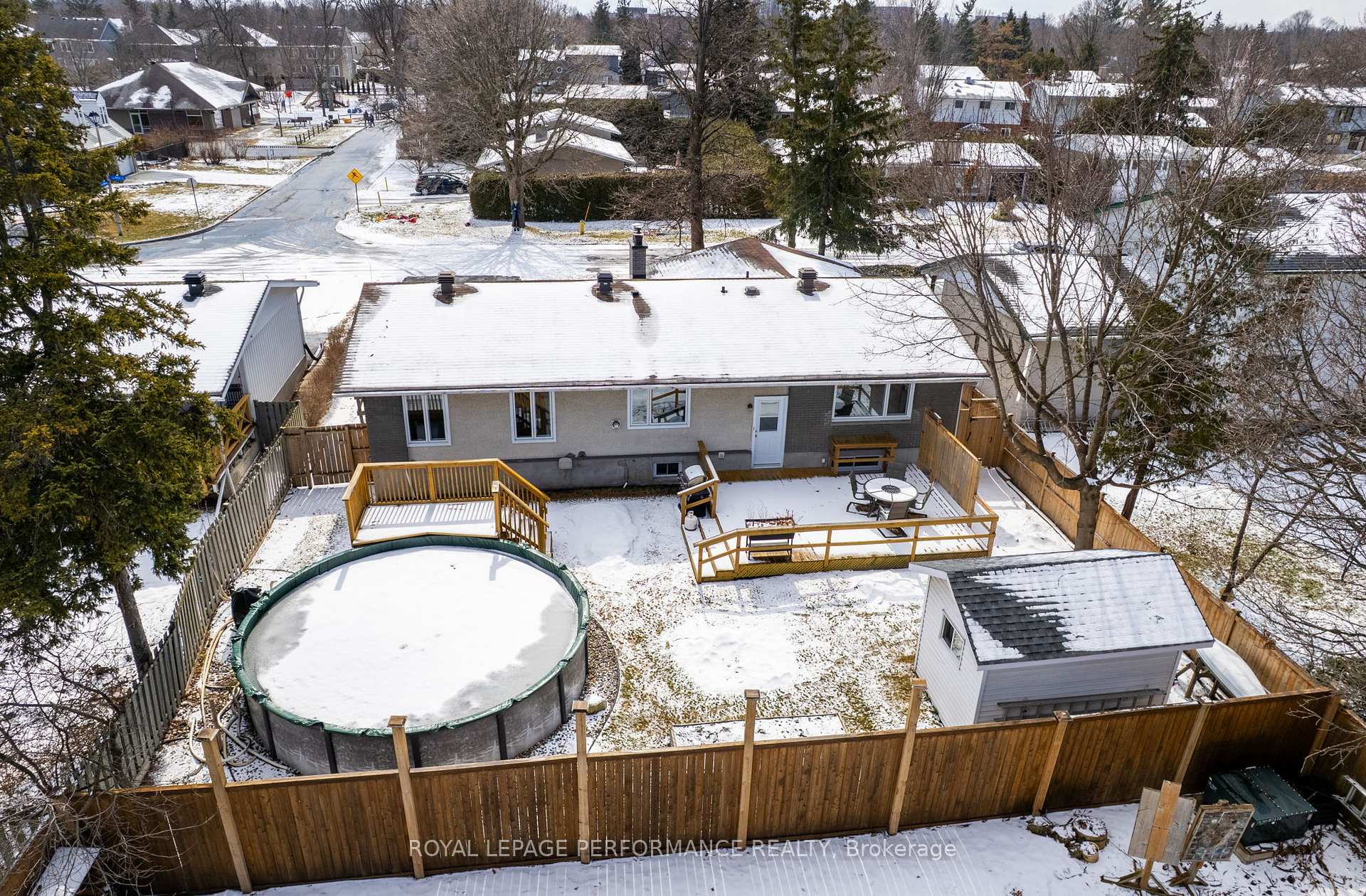 Photo 33 of 15 Brian Crescent, Ottawa, Bruce Farm/Graham Park/Qualicum/Bellands — HOMEH