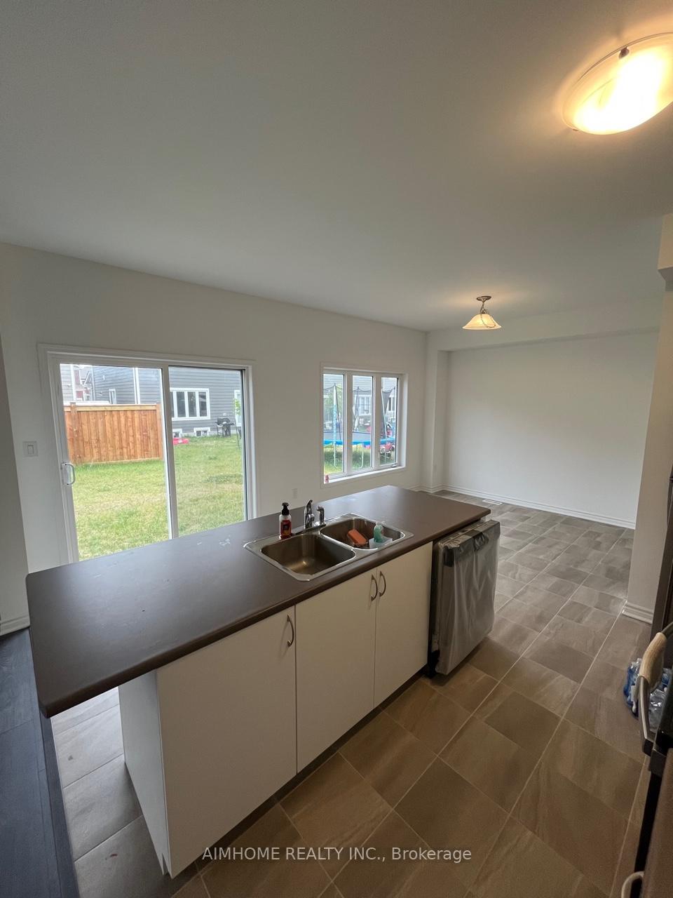 Photo 15 of 14 Catamaran Drive, Wasaga Beach — HOMEH