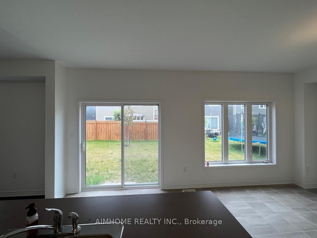 Photo 11 of 14 Catamaran Drive, Wasaga Beach — HOMEH