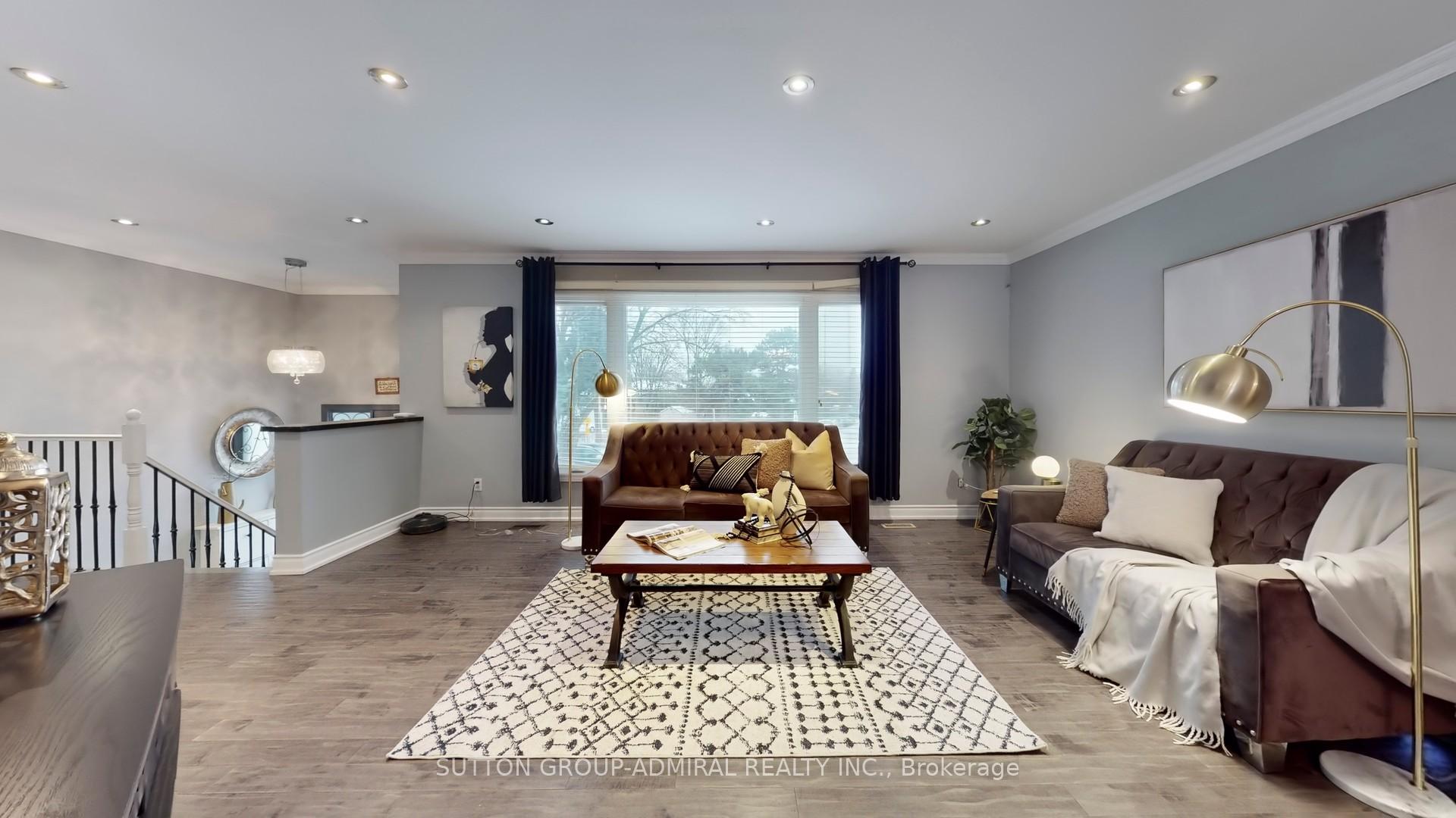 Photo 3 of 144 Kirk Drive, Markham, Royal Orchard — HOMEH