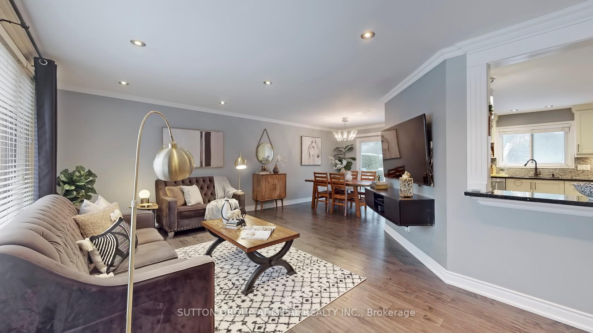 Photo 8 of 144 Kirk Drive, Markham, Royal Orchard — HOMEH