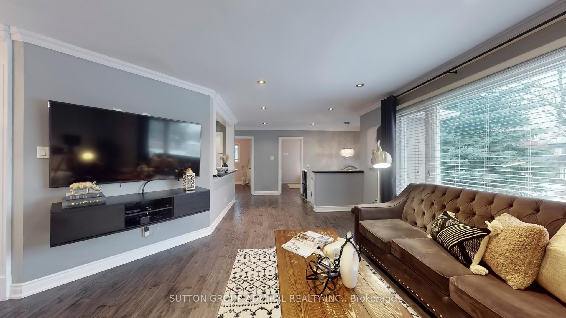 Photo 6 of 144 Kirk Drive, Markham, Royal Orchard — HOMEH