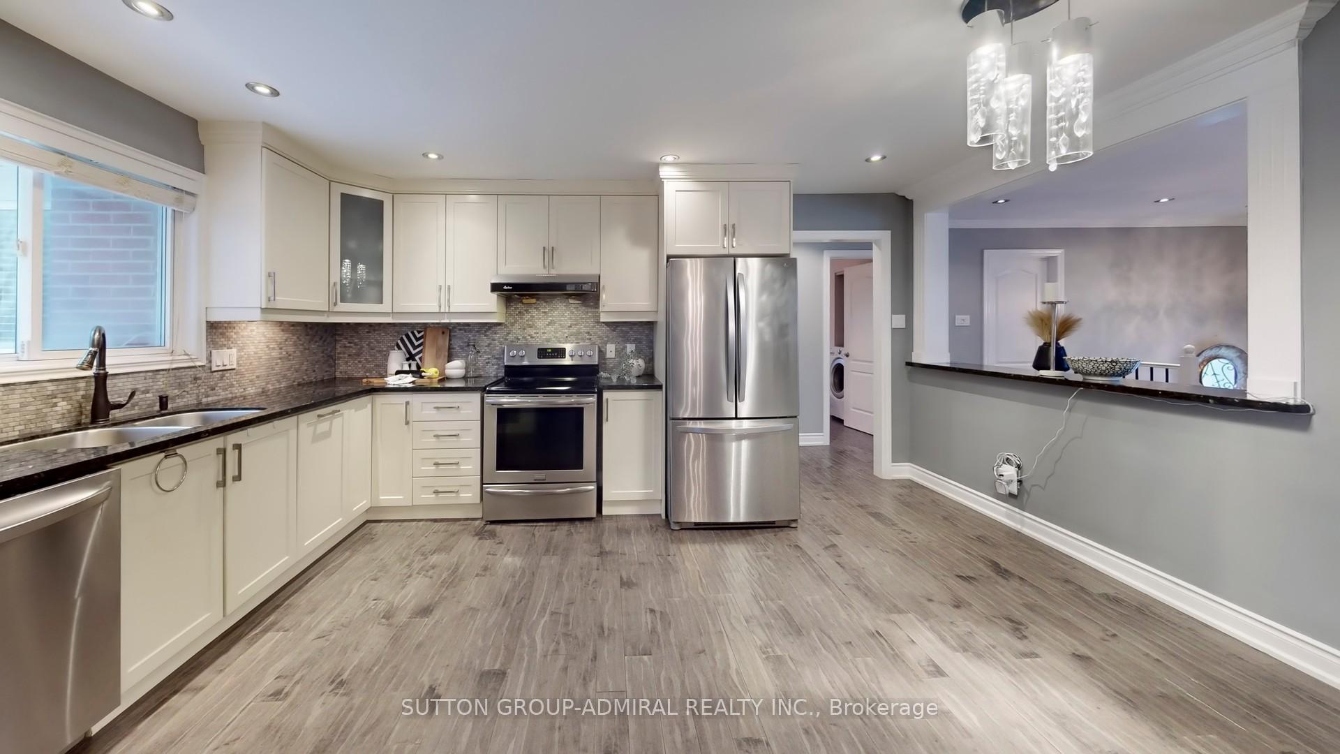Photo 13 of 144 Kirk Drive, Markham, Royal Orchard — HOMEH
