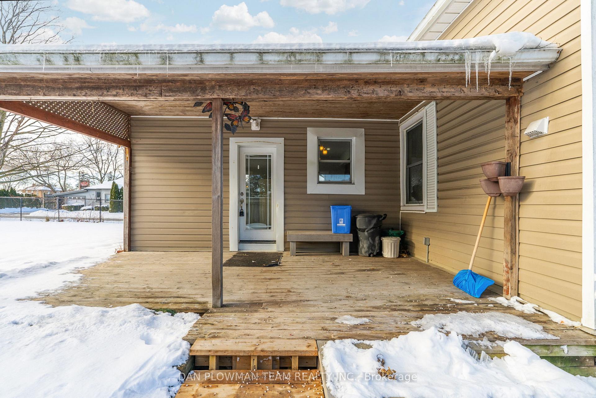 Photo 24 of 23 John Street, Scugog, Port Perry — HOMEH