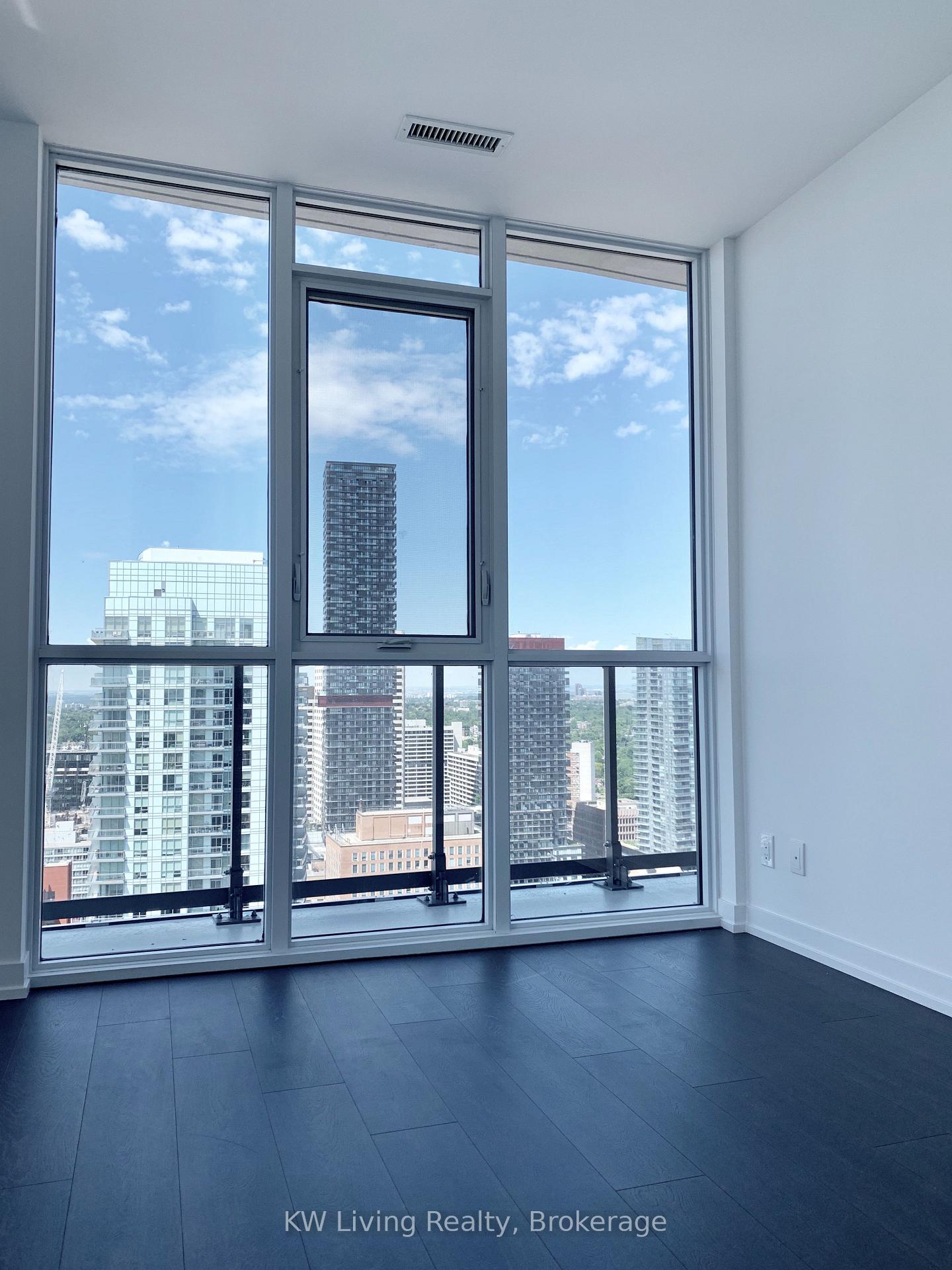 Photo 5 of Unit 3208, 125 Redpath Avenue, Toronto, Mount Pleasant West — HOMEH